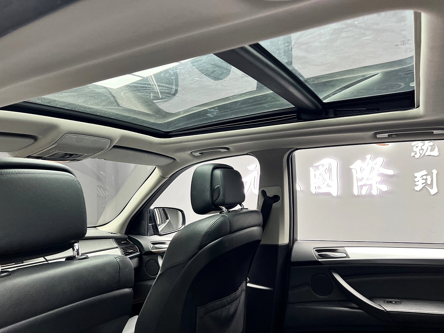 🔥2012 E70 BMW X5 xDrive30d 全景天窗/電尾門/優質車況🔥(160)【阿龍中古車 0968-691-205】  第3張相片