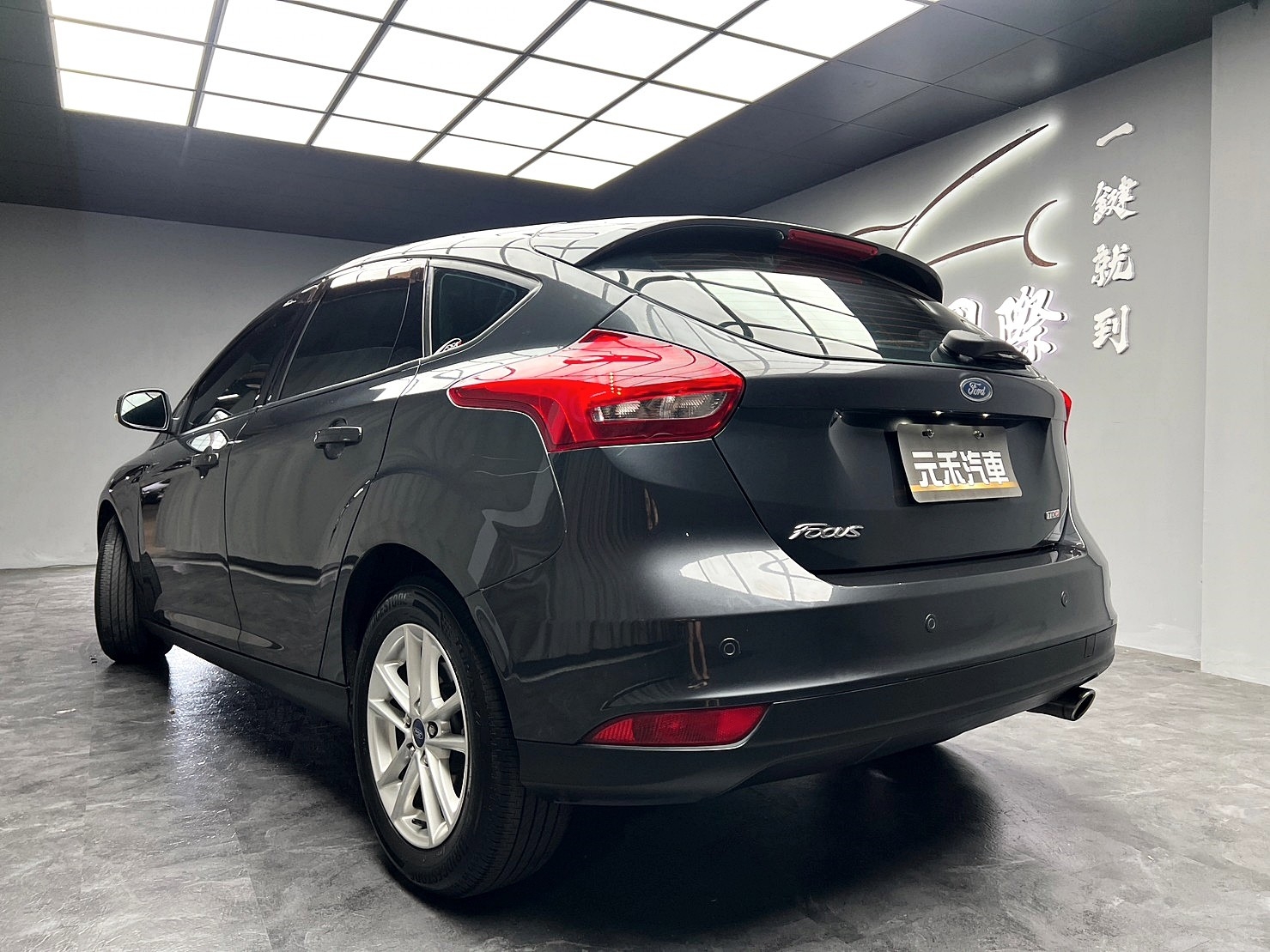 🔥2017式 FORD Focus 5D 柴油時尚型 實惠國產 掀背🔥(237)【阿龍中古車 0968-691-205】  第2張相片