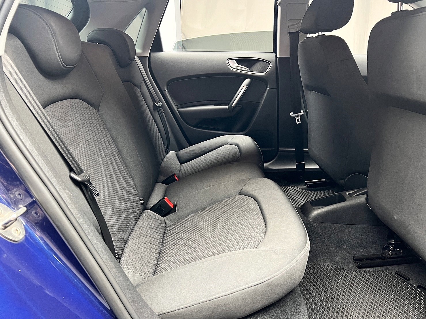 🔥2013 Audi A1 Sportback 跑少輕巧都會小掀背🔥(225)【阿龍中古車 0968-691-205】  第3張相片