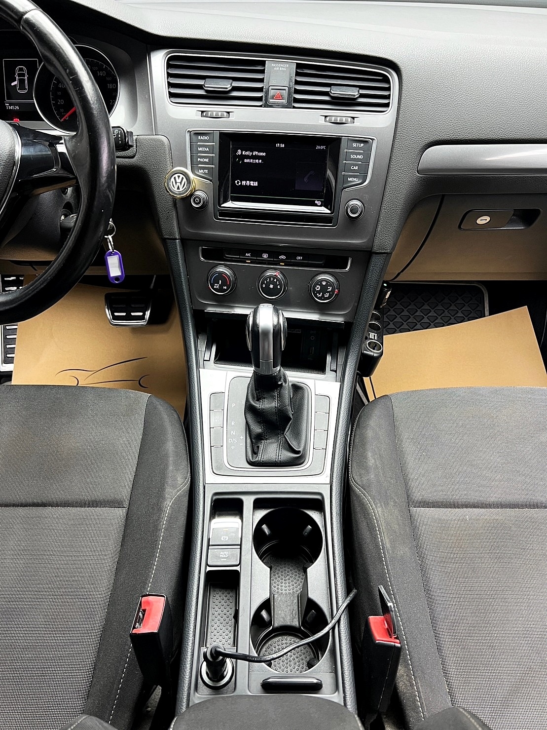 🔥2015 VW 七代 Golf 柴油熱門小鋼砲 升級R版方向盤🔥(008)【阿龍中古車 0968-691-205】  第5張相片