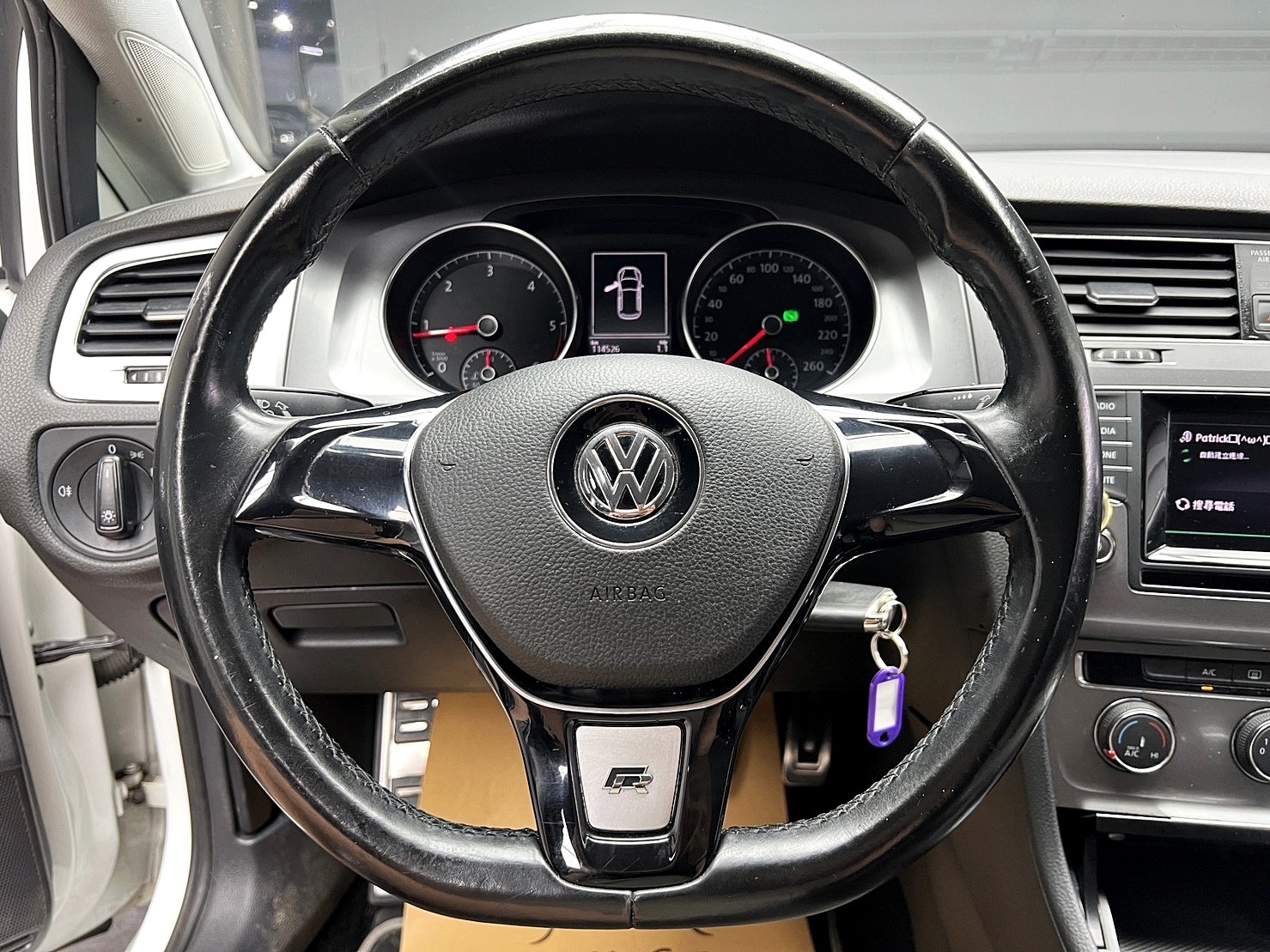 🔥2015 VW 七代 Golf 柴油熱門小鋼砲 升級R版方向盤🔥(008)【阿龍中古車 0968-691-205】  第6張相片
