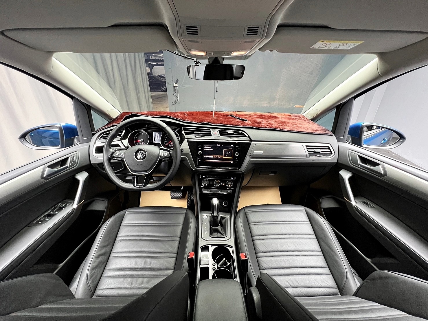 🔥2018式 VW Touran 280TSI Comfortline 七人座 經濟實惠廂型SUV🔥(259)【阿龍中古車 0968-691-205】  第4張相片