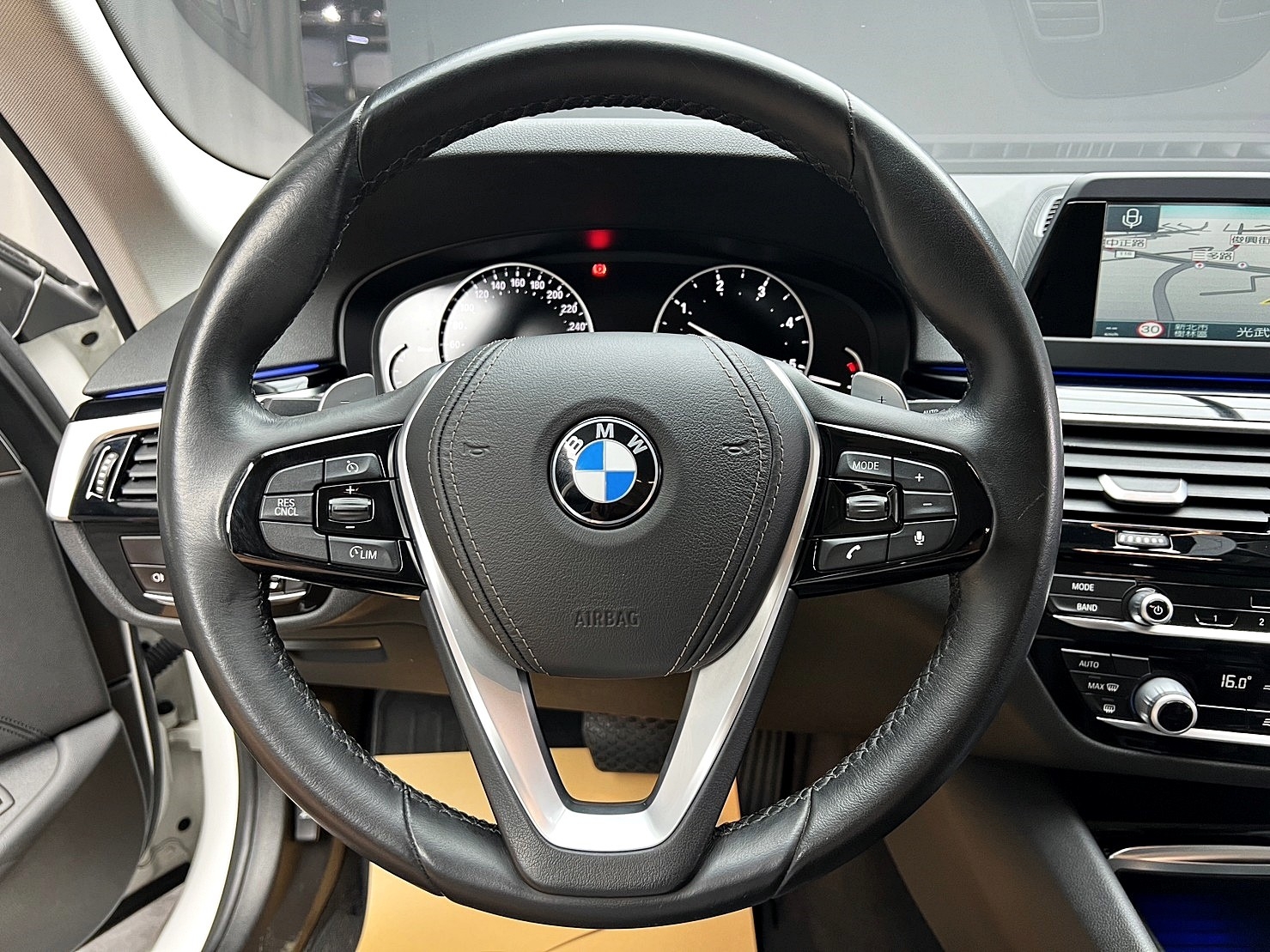 🔥2018 G30 BMW 520d 5AS/自動停車/電尾門/氣氛燈🔥(096)【阿龍中古車 0968-691-205】  第5張相片