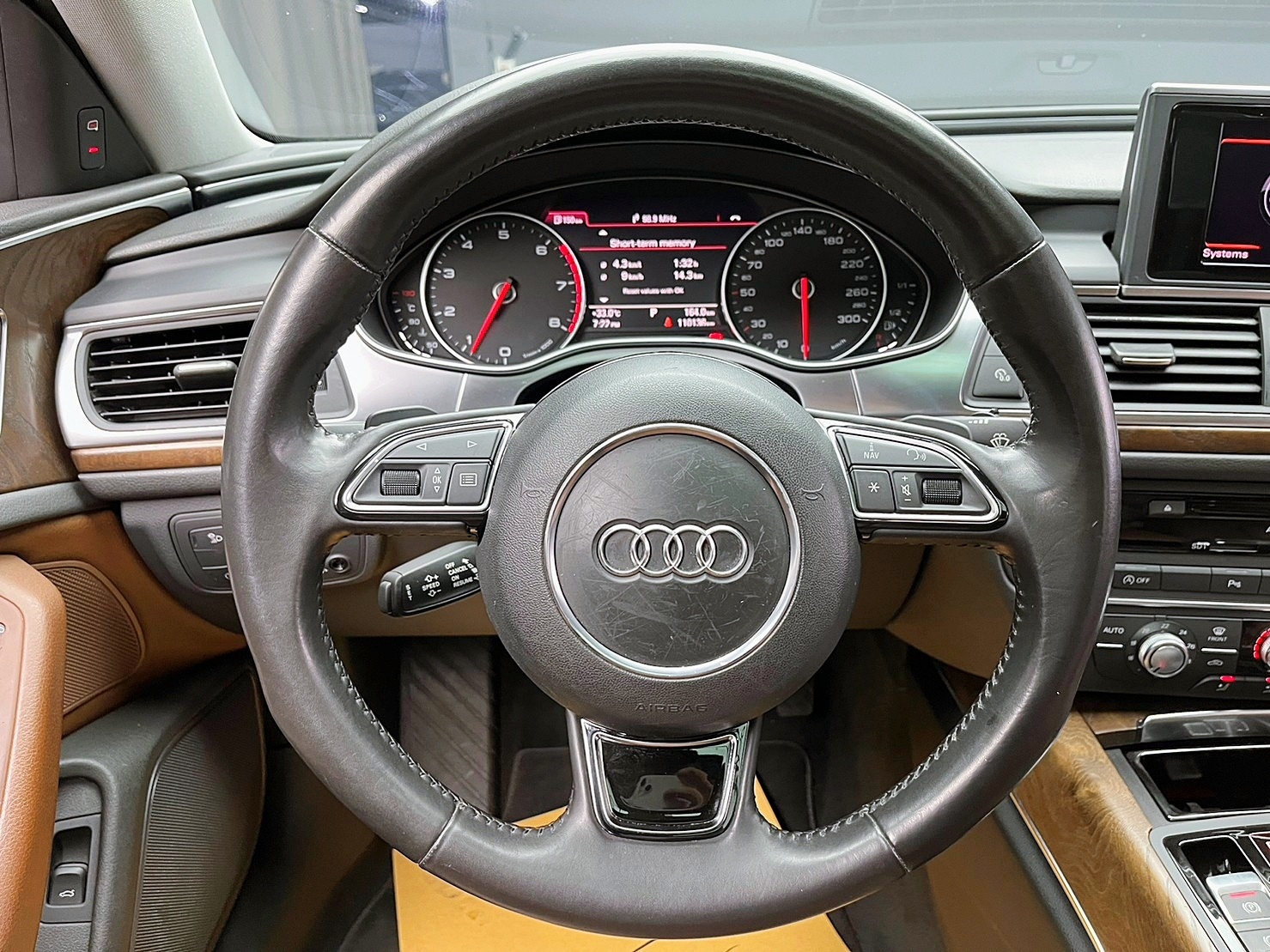 🔥2012 Audi A6 天窗/電尾門 🔥(252)【阿龍中古車 0968-691-205】【父親節特惠好禮雙重奏✔️饗食天堂餐券4張+✔️開運888紅包】  第4張相片