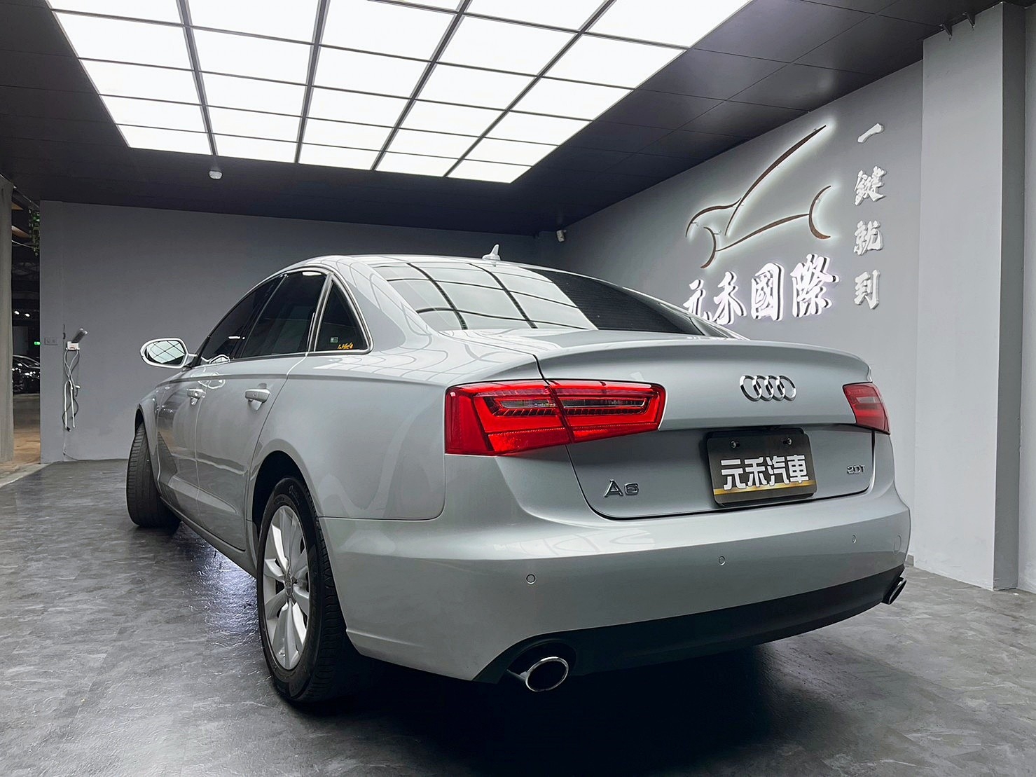 🔥2012 Audi A6 天窗/電尾門 🔥(252)【阿龍中古車 0968-691-205】【父親節特惠好禮雙重奏✔️饗食天堂餐券4張+✔️開運888紅包】  第5張相片