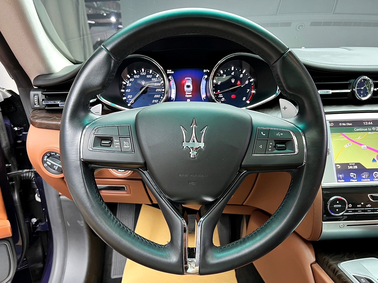 🔥2015 Maserati 瑪莎拉蒂 快樂波特 Quattroporte S Q4 跑少 消光黑 🔥(075)【阿龍中古車 0968-691-205】【父親節特惠好禮雙重奏✔️饗食天堂餐券4張+✔️開運888紅包】	  第6張相片