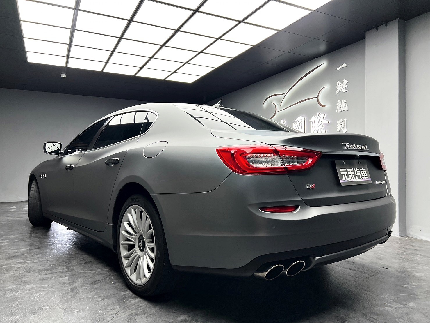 🔥2015 Maserati 瑪莎拉蒂 快樂波特 Quattroporte S Q4 跑少 消光黑 🔥(075)【阿龍中古車 0968-691-205】【父親節特惠好禮雙重奏✔️饗食天堂餐券4張+✔️開運888紅包】	  第9張相片