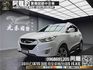 🔥2011式 Hyundai IX35 全景天窗 旗艦型 升級安卓機/抬顯🔥(208)【阿龍中古車 0968-691-205】【父親節特惠好禮雙重奏✔️饗食天堂餐券4張+✔️開運888紅包】  第1張縮圖