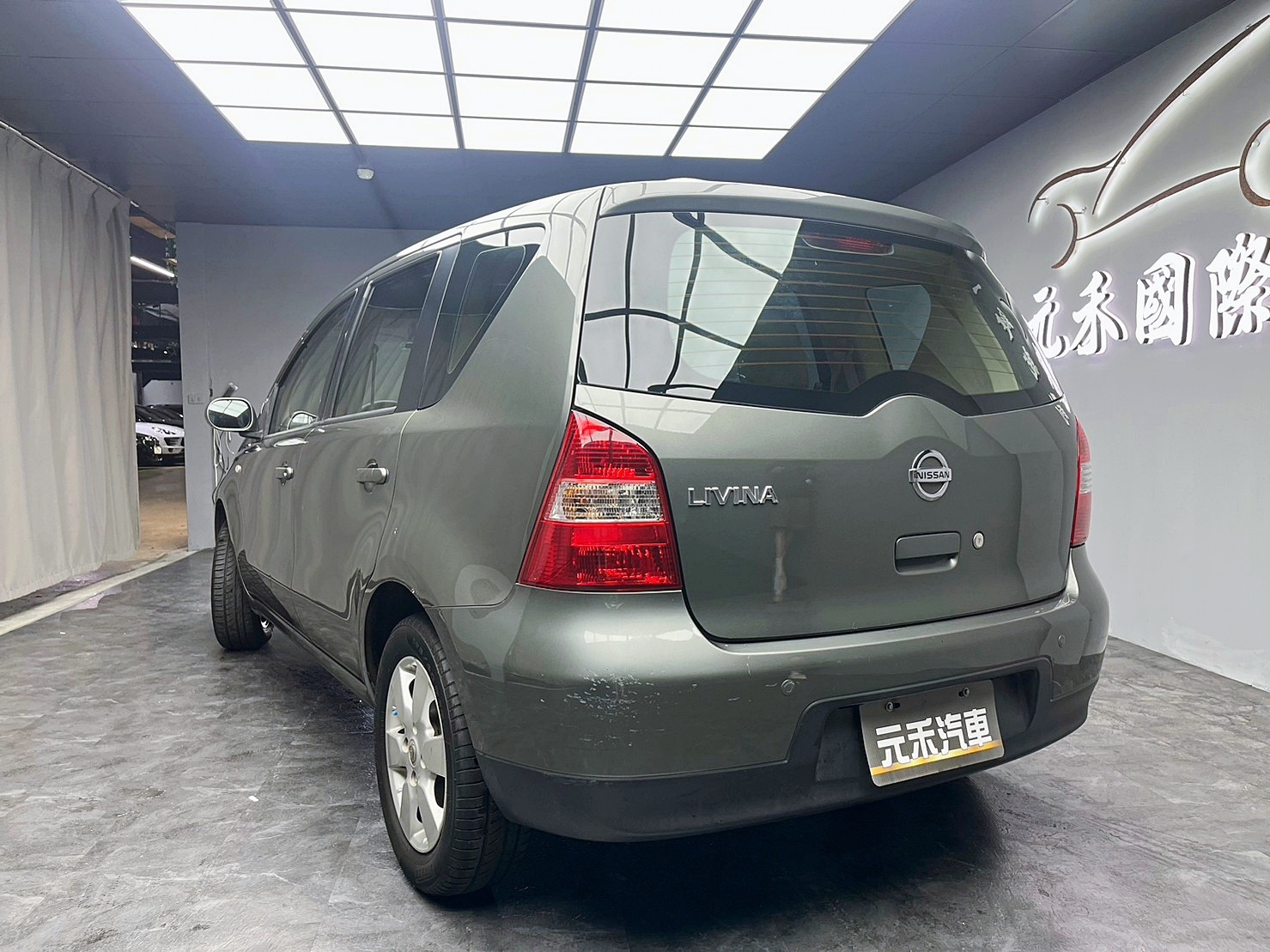 🔥2010式 樂威娜 Nissan Livina B 超省油買菜車 代步車 🔥(201)【阿龍中古車 0968-691-205】【父親節特惠好禮雙重奏✔️饗食天堂餐券4張+✔️開運888紅包】  第3張相片
