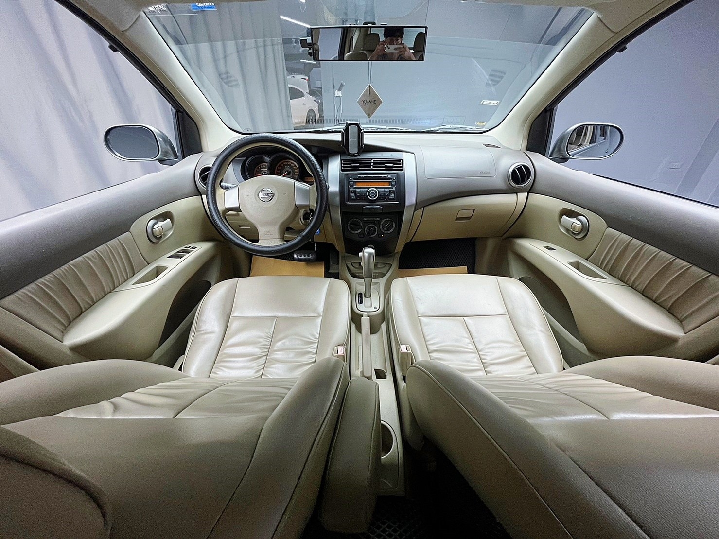 🔥2010式 樂威娜 Nissan Livina B 超省油買菜車 代步車 🔥(201)【阿龍中古車 0968-691-205】【父親節特惠好禮雙重奏✔️饗食天堂餐券4張+✔️開運888紅包】  第5張相片