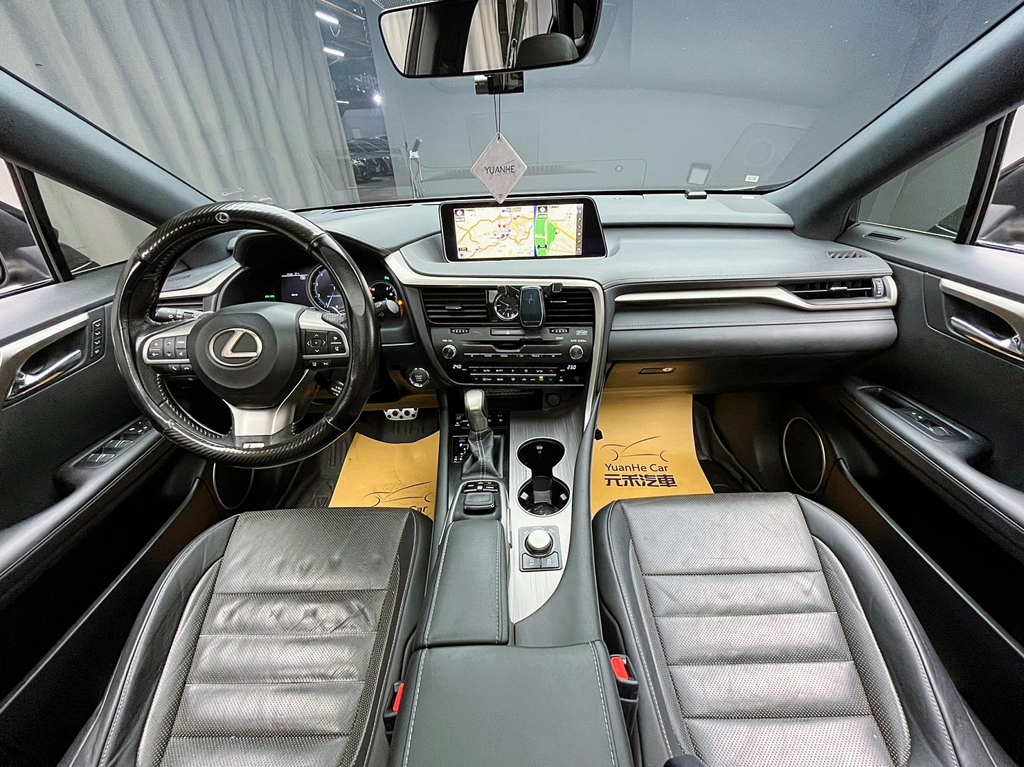 🔥2017式 Lexus RX200t F-Sport 豪華舒適 父親節禮物首選🔥(131)【阿龍中古車 0968-691-205】【父親節特惠好禮雙重奏✔️饗食天堂餐券4張+✔️開運888紅包】  第3張相片