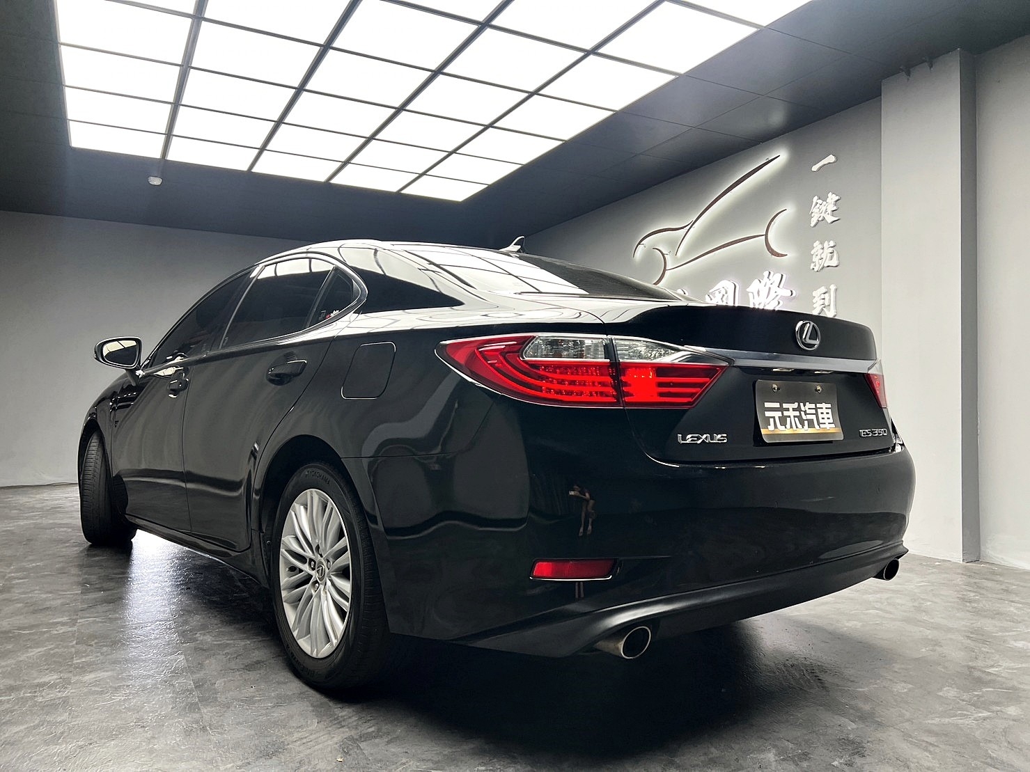 🔥2014 Lexus ES350 3.5 旗艦版 電動通風椅 後座影音 🔥(014)【阿龍中古車 0968-691-205】【父親節特惠好禮雙重奏✔️饗食天堂餐券4張+✔️開運888紅包】  第4張相片