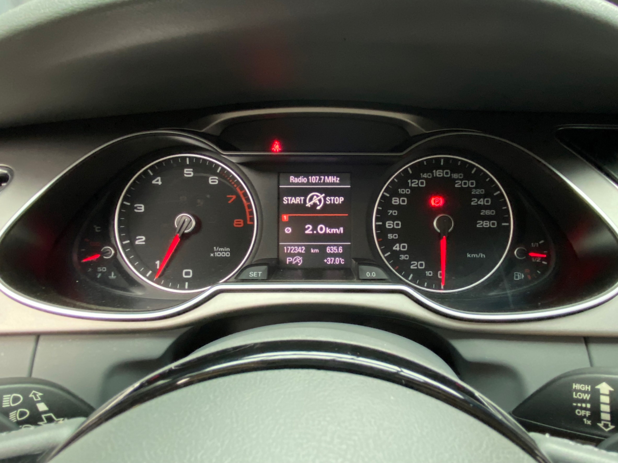 🔥2012 Audi A4 Sedan 安卓機 高CP值進口房車🔥(027)【阿龍中古車 0968-691-205】【父親節特惠好禮雙重奏✔️饗食天堂餐券4張+✔️開運888紅包】  第8張相片
