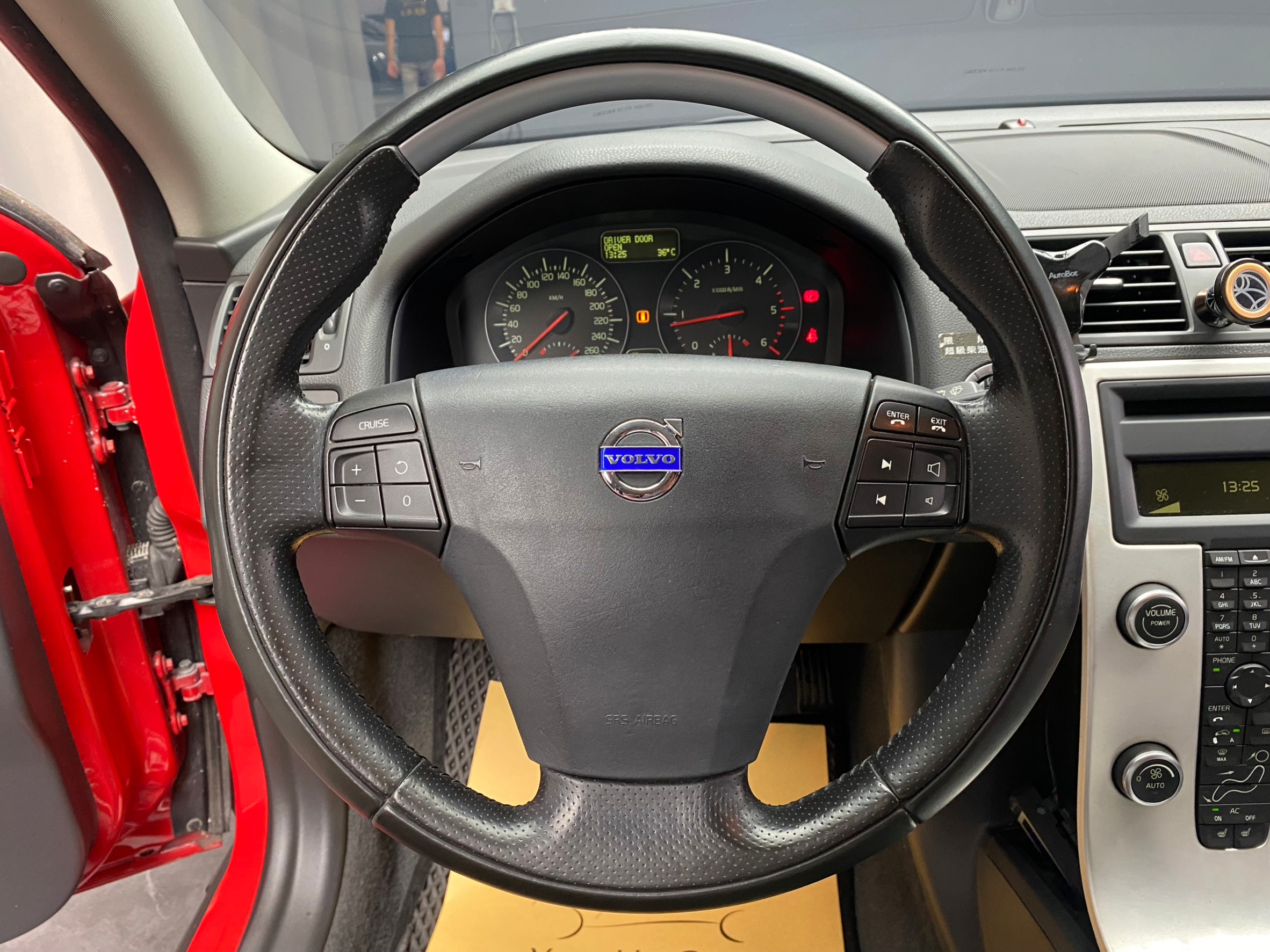 🔥2013式 Volvo C30 D4 地表最硬 柴油 三門 小鋼炮 🔥(238)【阿龍中古車 0968-691-205】【父親節特惠好禮雙重奏✔️饗食天堂餐券4張+✔️開運888紅包】  第5張相片