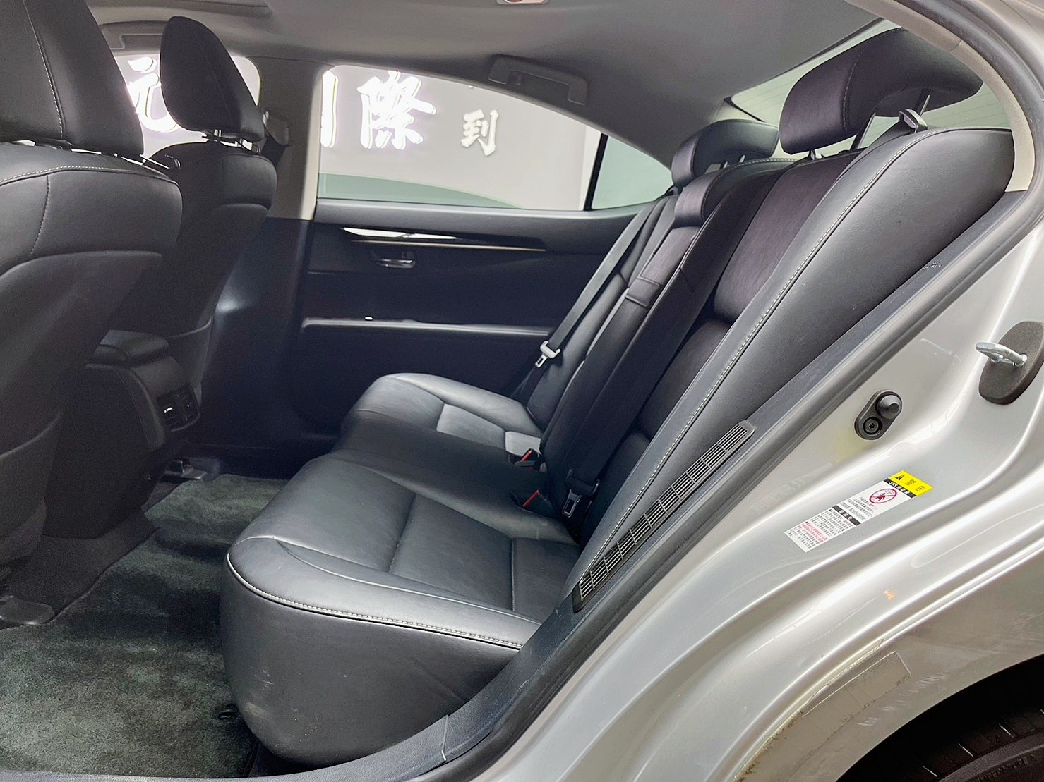 🔥2014 六代改款 ES300h 豪華版 高CP值油電紳士🔥(115) 【阿龍中古車 0968-691-205】【父親節特惠好禮雙重奏✔️饗食天堂餐券4張+✔️開運888紅包】  第2張相片