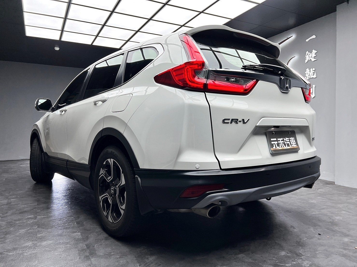 🔥 2018式 Honda CRV 1.5 VTi-S 🔥✅有馬力✅大空間✅省油稅(072)【阿龍中古車 0968-691-205】★父親節特惠好禮雙重奏✔️饗食天堂餐券4張+✔️開運888紅包★  第9張相片