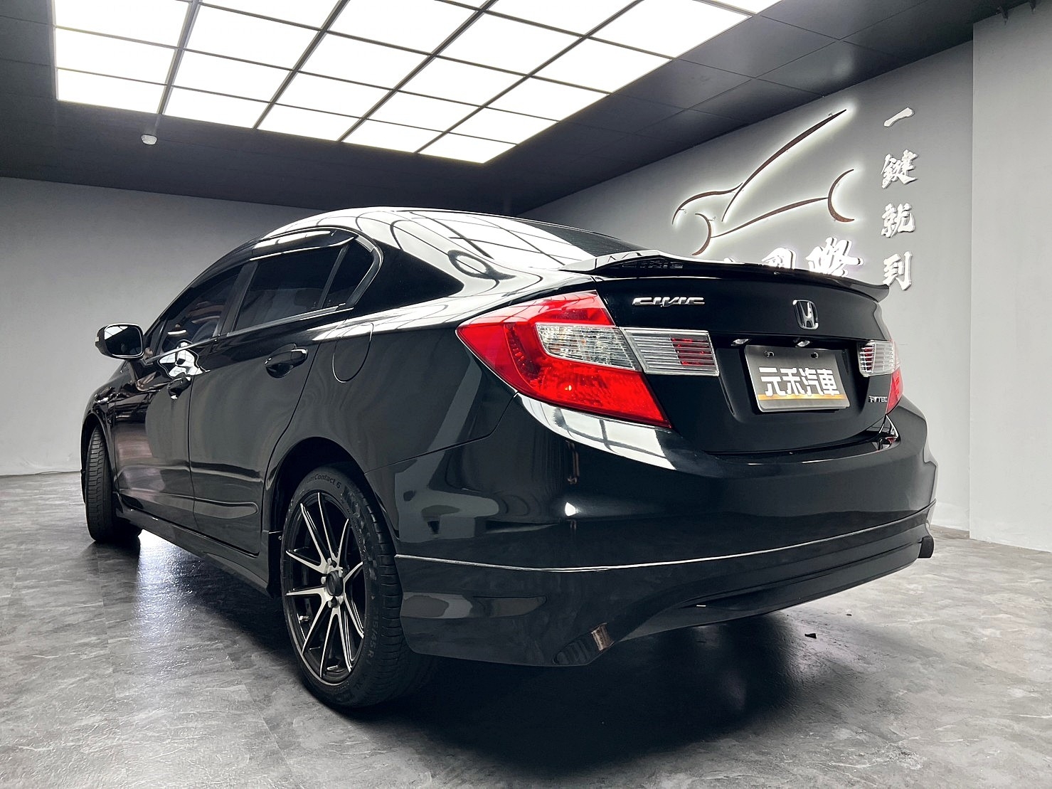 🔥 2016式 K14 Civic 喜美 前後S版大包 ✅安卓機✅胎壓偵測✅輕量化17吋鋁圈🔥(121)【阿龍中古車 0968-691-205】★父親節特惠好禮雙重奏✔️饗食天堂餐券4張+✔️開運888紅包★  第9張相片