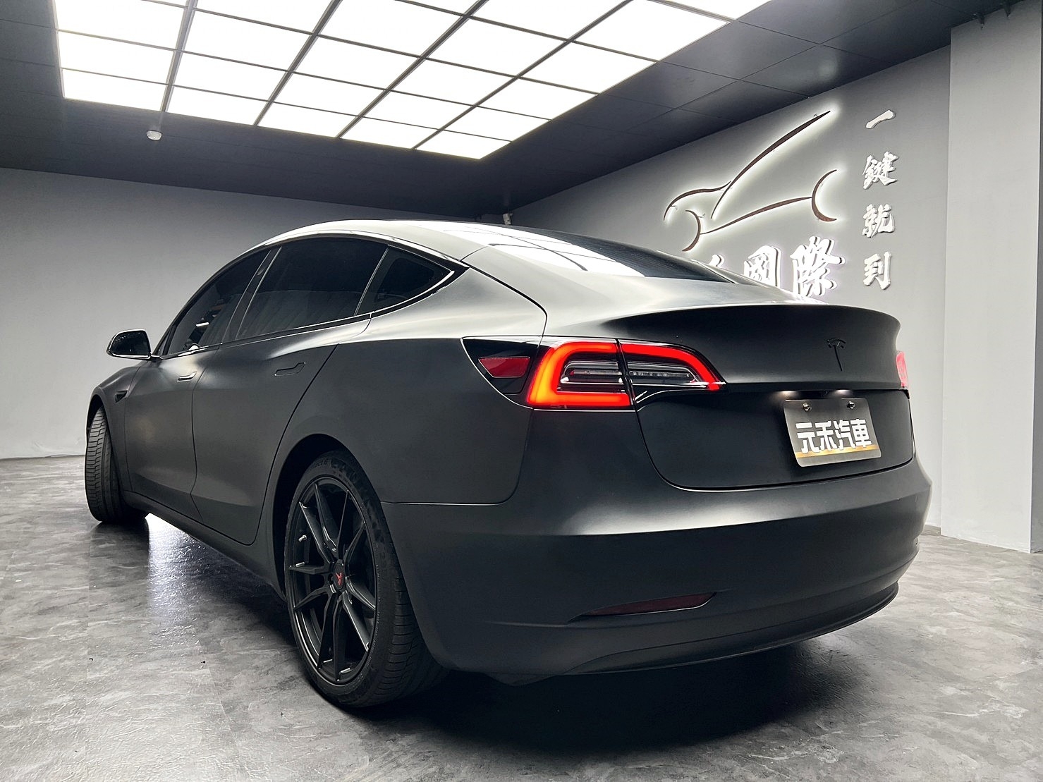 🔥2020 Tesla 特斯拉 Model3 LR FSD 全自動輔助駕駛 ACC 跟車 純電 🔥(030)【阿龍中古車 0968-691-205】★父親節特惠好禮雙重奏✔️饗食天堂餐券4張+✔️開運888紅包★  第2張相片