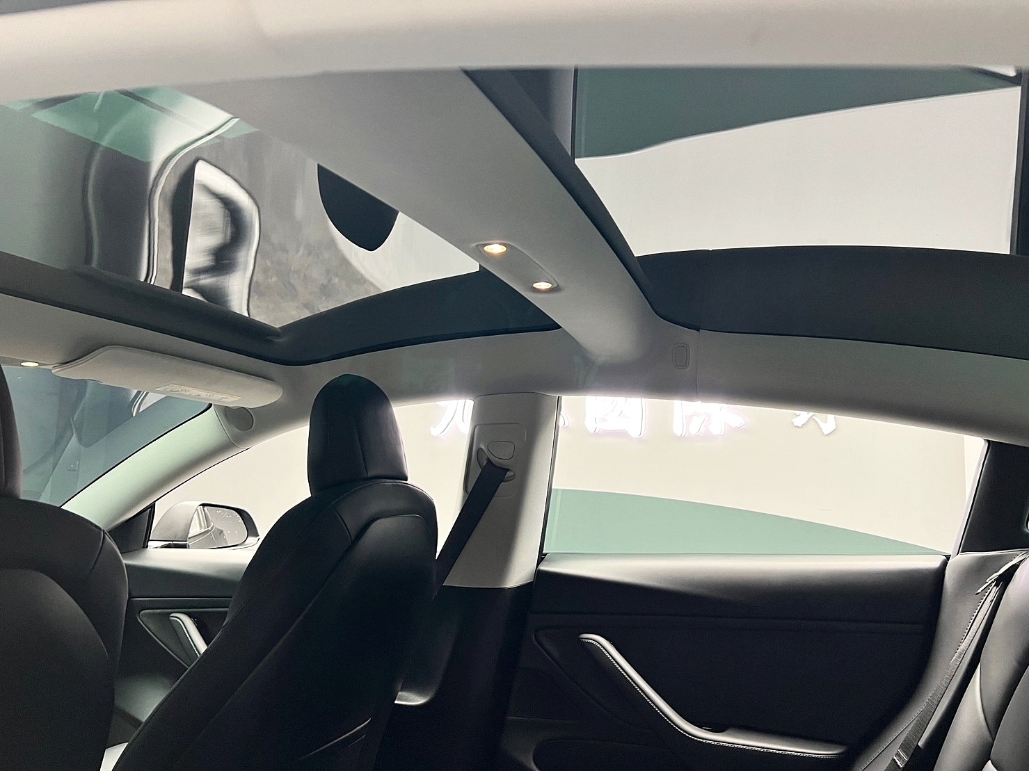 🔥2020 Tesla 特斯拉 Model3 LR FSD 全自動輔助駕駛 ACC 跟車 純電 🔥(030)【阿龍中古車 0968-691-205】★父親節特惠好禮雙重奏✔️饗食天堂餐券4張+✔️開運888紅包★  第4張相片