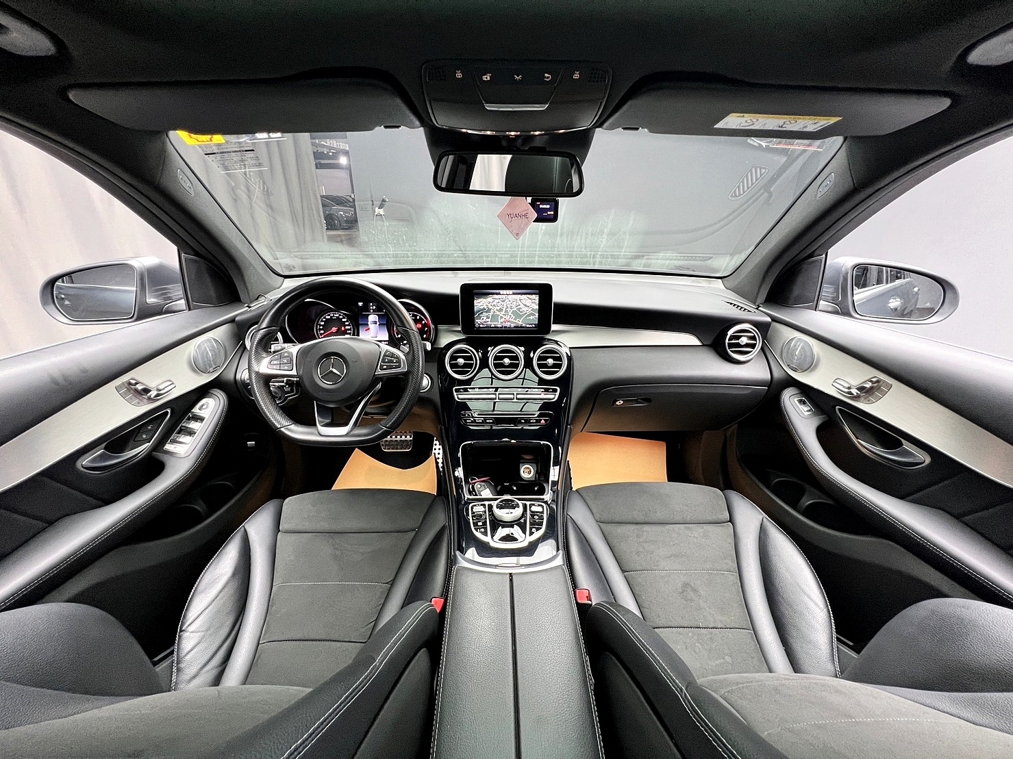 🔥2018式 X253 BENZ GLC250 4MATIC運動版 柏林之音 環景 自動停車 🔥(200)【阿龍中古車 0968-691-205】★父親節特惠好禮雙重奏✔️饗食天堂餐券4張+✔️開運888紅包★  第4張相片