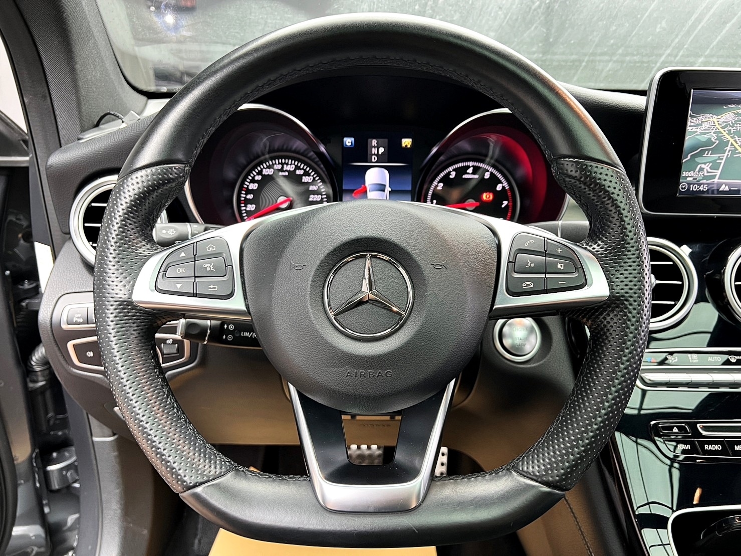🔥2018式 X253 BENZ GLC250 4MATIC運動版 柏林之音 環景 自動停車 🔥(200)【阿龍中古車 0968-691-205】★父親節特惠好禮雙重奏✔️饗食天堂餐券4張+✔️開運888紅包★  第9張相片