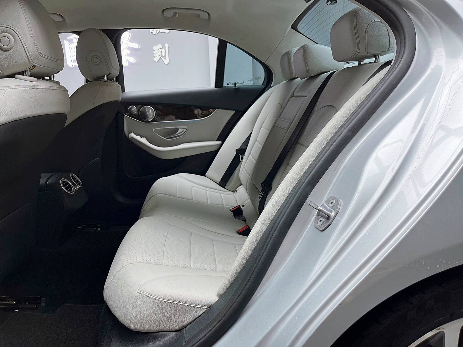 🔥2017 W205 C300 🔥 柏林之音 ACC跟車 環景 (073)【阿龍中古車 0968-691-205】★父親節特惠好禮雙重奏✔️饗食天堂餐券4張+✔️開運888紅包  第2張相片