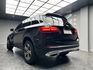 🔥2016 X253 BENZ GLC300 4Matic 黑頂棚 柏林之音 冷熱通風椅 Nappa皮椅 自動停車 🔥(247)【阿龍中古車 0968-691-205】★父親節特惠好禮雙重奏✔️饗食天堂餐券4張+✔️開運888紅包★  第2張縮圖
