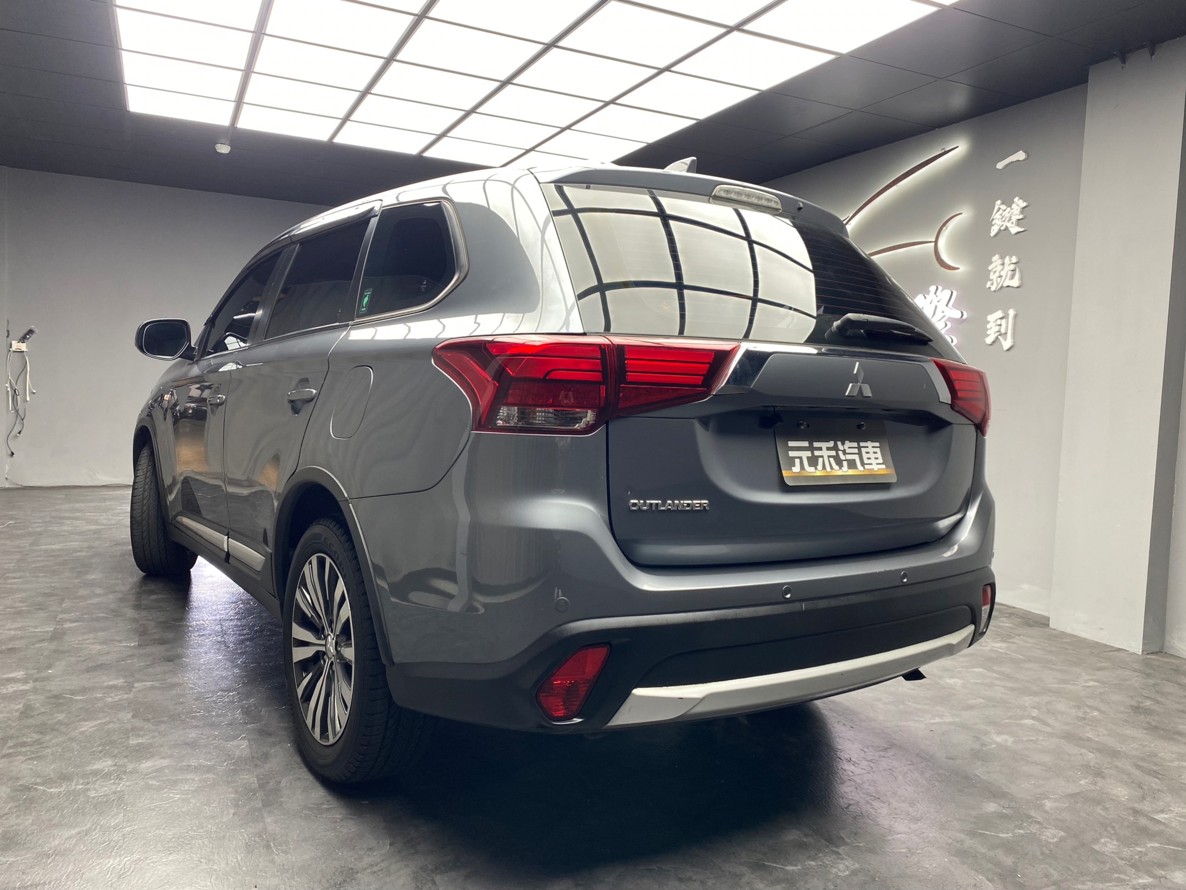 🔥2020 Outlander 奧蘭德 ACC跟車 安全型 七人座 🔥(174)【阿龍中古車 0968-691-205】★父親節特惠好禮雙重奏✔️饗食天堂餐券4張+✔️開運888紅包★  第9張相片