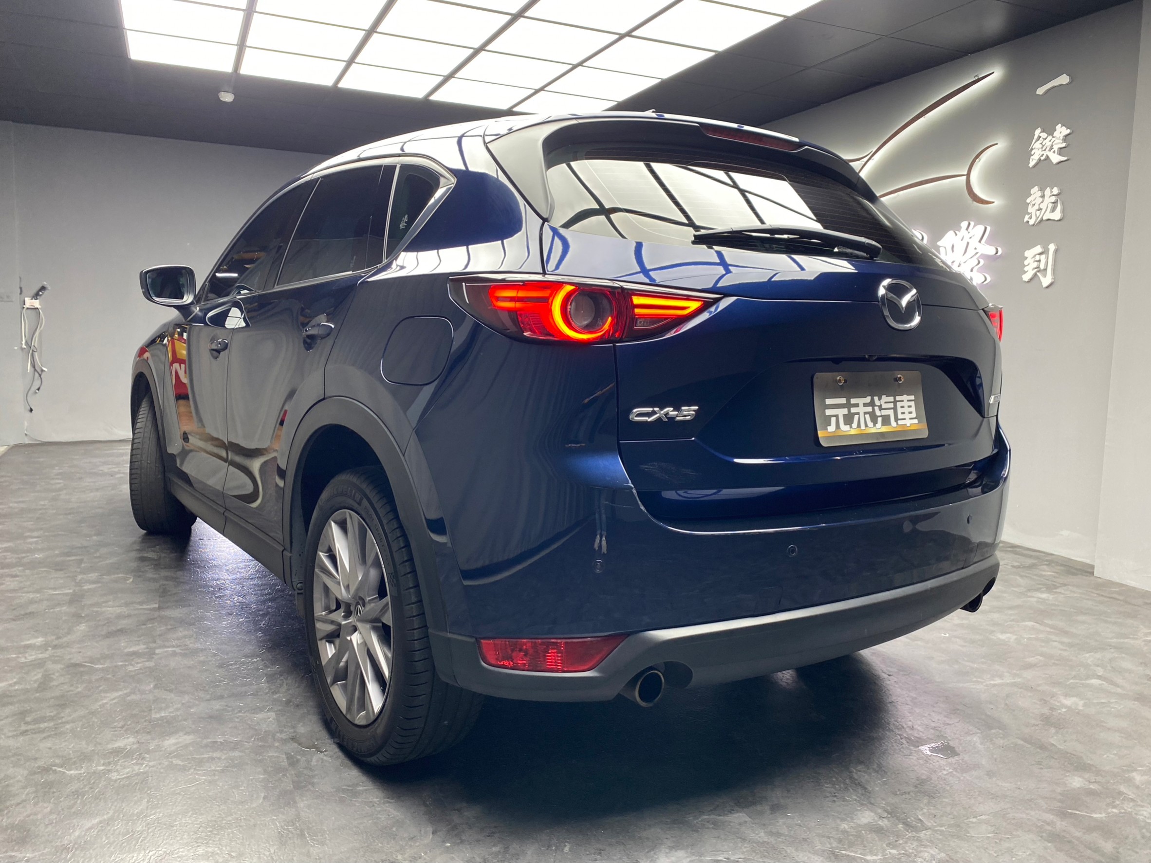 🔥2019 Mazda 2代大改款 CX5 SKY-G環景旗艦型 Bose音響🔥(096)【阿龍中古車 0968-691-205】★父親節特惠好禮雙重奏✔️饗食天堂餐券4張+✔️開運888紅包★  第2張相片