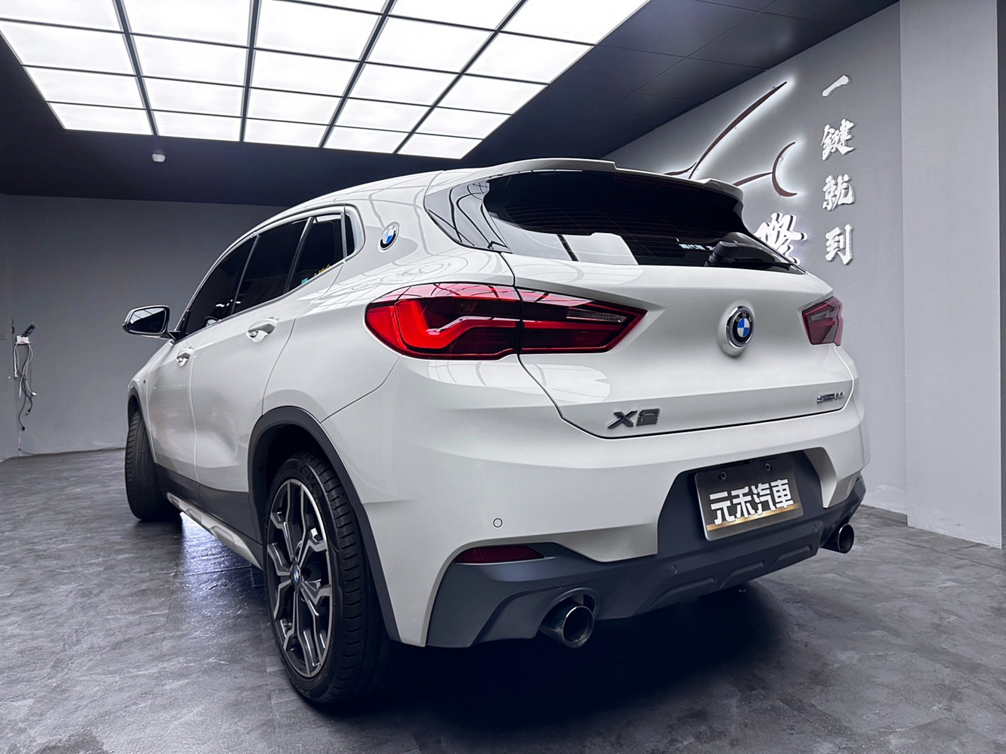 🔥2018 F39 BMW X2 sDrive20i M Sport X 🔥(027)【阿龍中古車 0968-691-205】★父親節特惠好禮雙重奏✔️饗食天堂餐券4張+✔️開運888紅包★  第3張相片