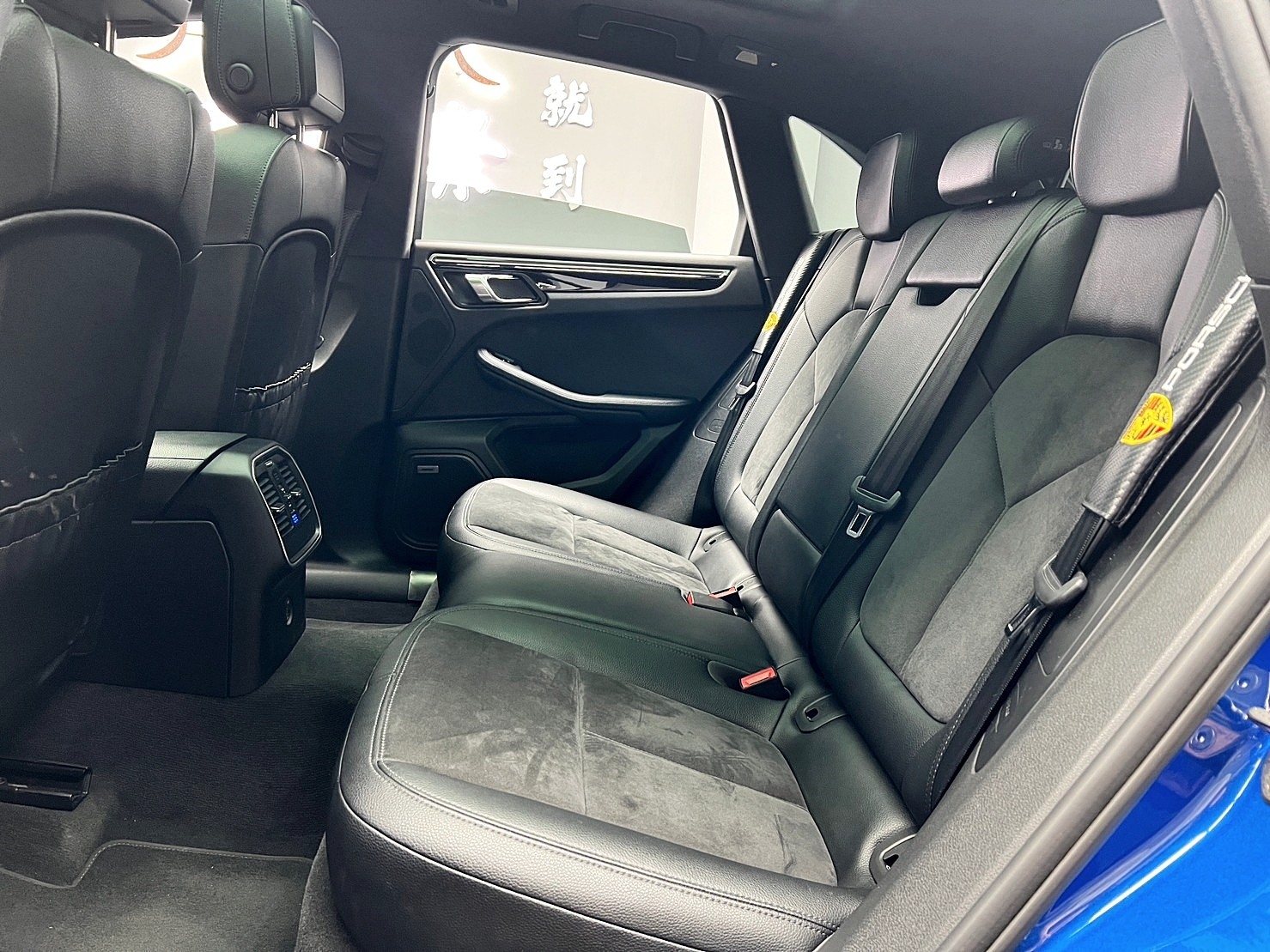 🔥2017 保時捷 馬肯 Porsche Macan 全景天窗 Bose 跑車時鐘 加裝原廠環景 升級改款頭尾燈套件🔥(104) 【阿龍中古車 0968-691-205】★父親節特惠好禮雙重奏✔️饗食天堂餐券4張+✔️開運888紅包★  第2張相片