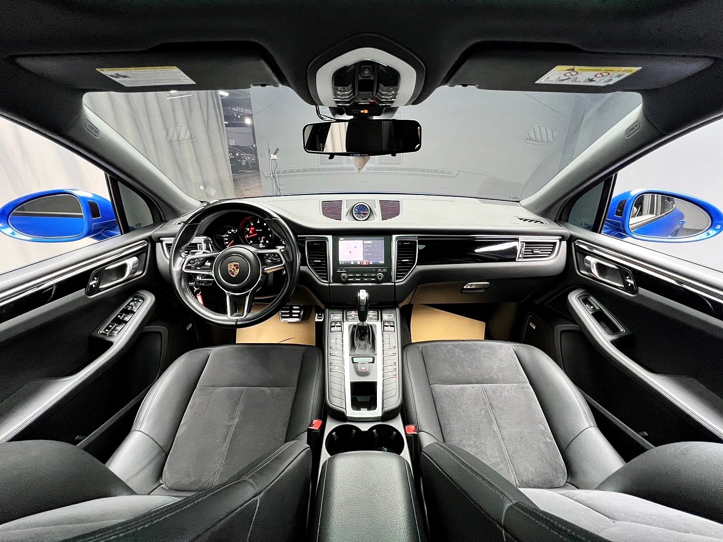 🔥2017 保時捷 馬肯 Porsche Macan 全景天窗 Bose 跑車時鐘 加裝原廠環景 升級改款頭尾燈套件🔥(104) 【阿龍中古車 0968-691-205】★父親節特惠好禮雙重奏✔️饗食天堂餐券4張+✔️開運888紅包★  第4張相片