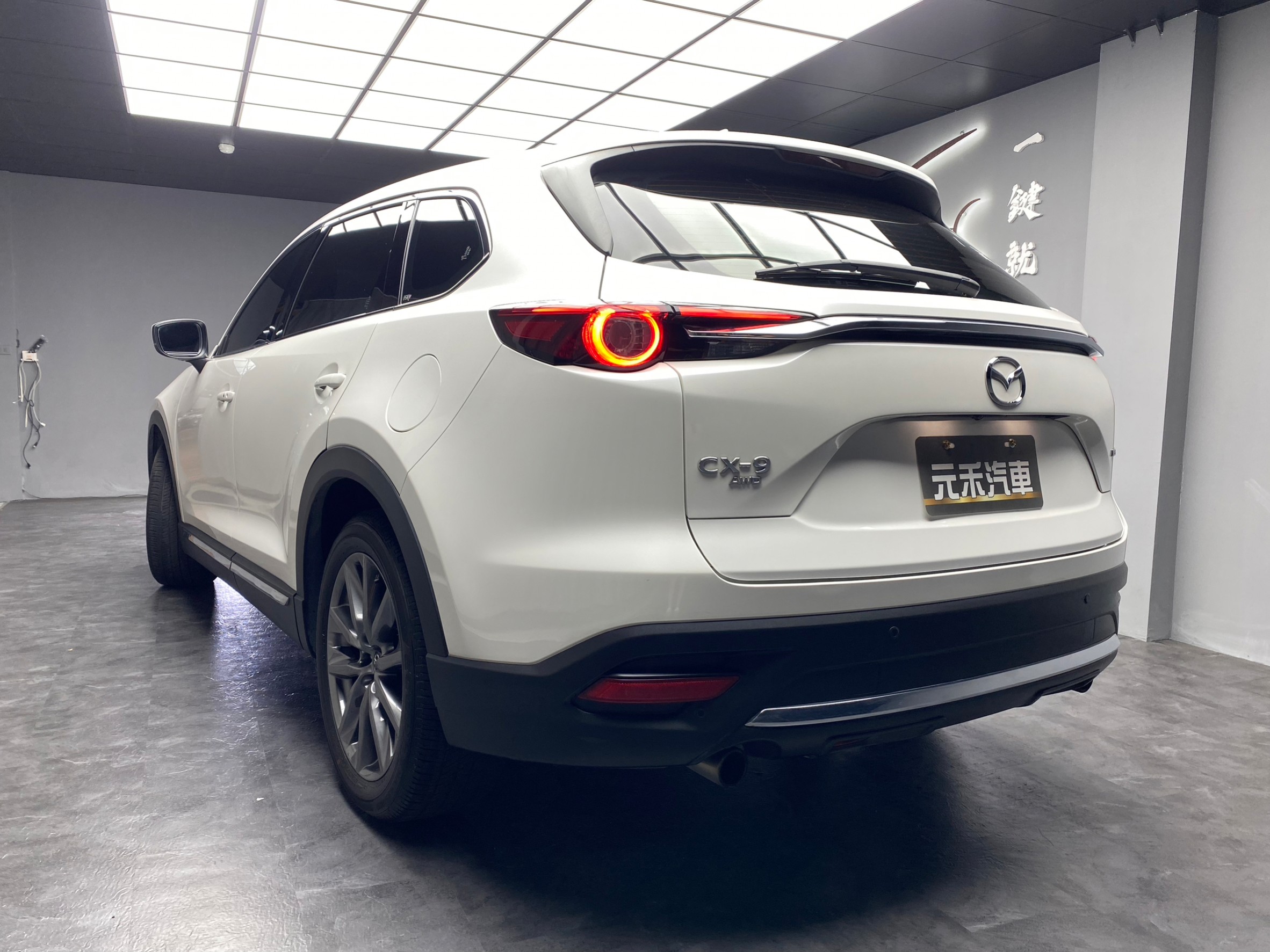 🔥2020 Mazda CX9 AWD 旗艦 七人座 全速域ACC BOSE Nappa座椅 9吋螢幕 御藏棕內室 環景🔥(148)【阿龍中古車 0968-691-205】★父親節特惠好禮雙重奏✔️饗食天堂餐券4張+✔️開運888紅包★  第4張相片