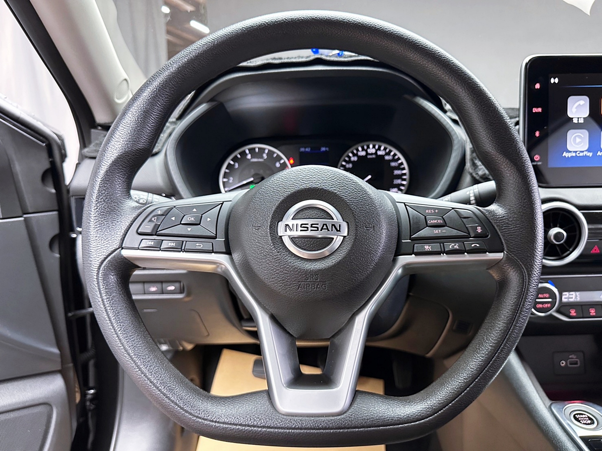 🔥2021 新款 Sentra 1.6 尊爵版 環景 ACC跟車 新車保固 🔥(103)【 阿龍中古車 0968-691-205】★父親節特惠好禮雙重奏✔️饗食天堂餐券4張+✔️開運888紅包★  第5張相片
