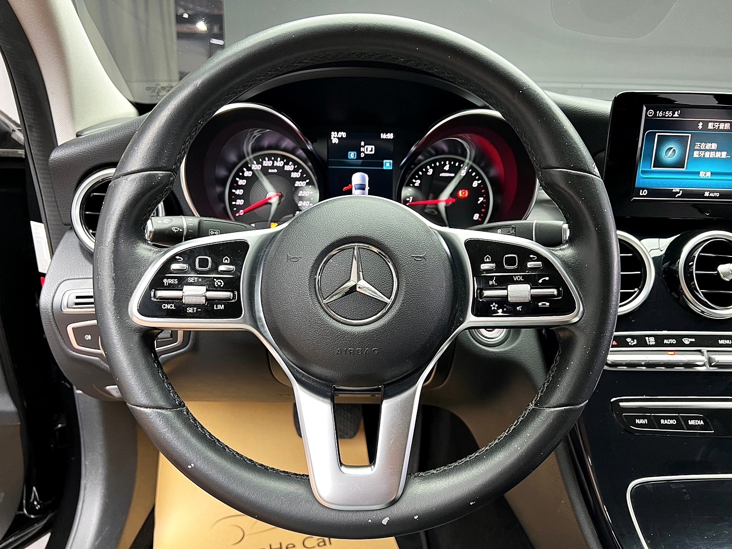 🔥2019式 W205 C200 進化版 新款 輕油電 油電 C字尾燈 盲點偵測 CarPlay 🔥(101)【 阿龍中古車 0968-691-205】★父親節特惠好禮雙重奏✔️饗食天堂餐券4張+✔️開運888紅包★  第4張相片