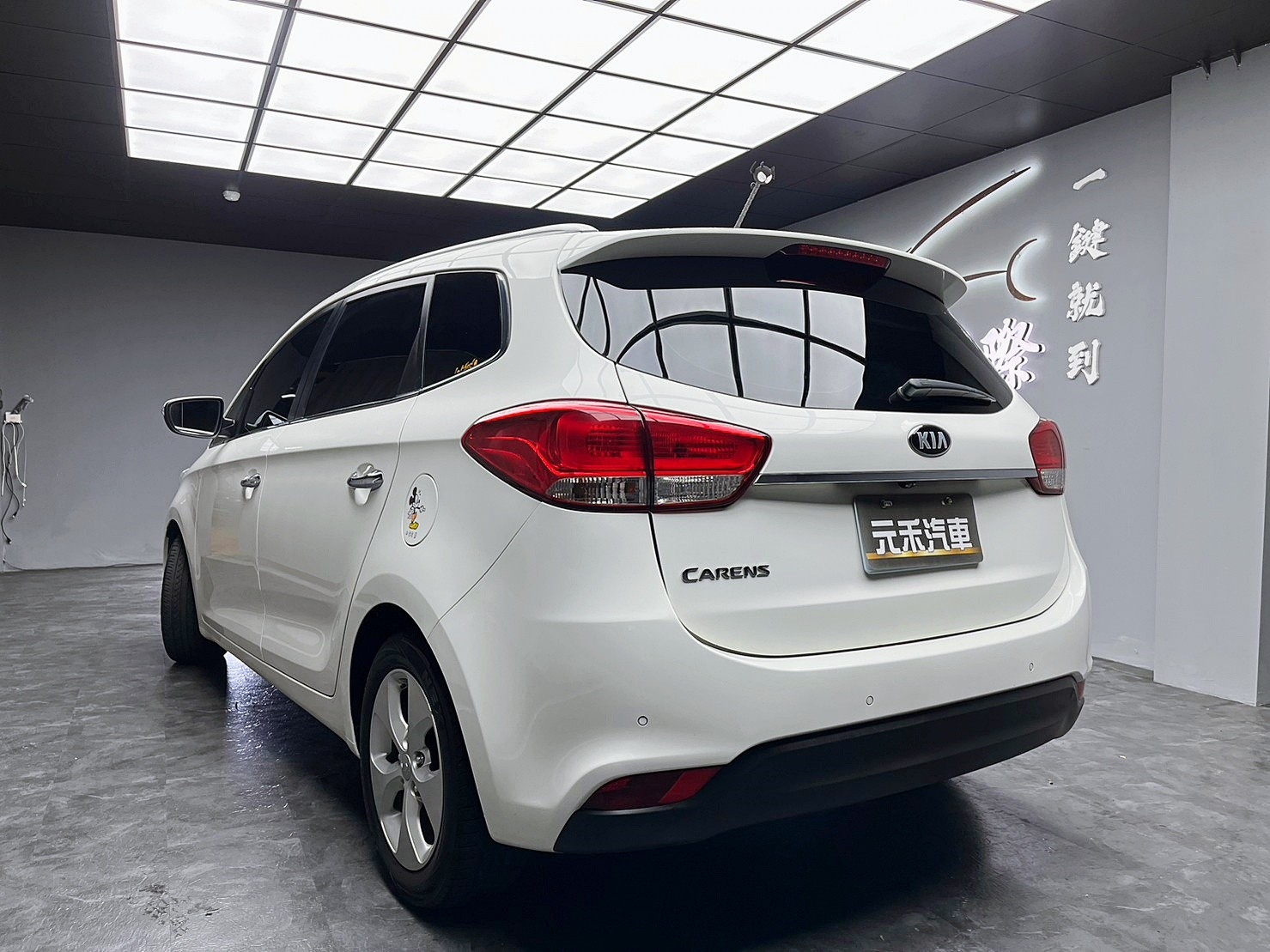 🔥2015 KIA 起亞 Carens 豪華版 🔥(200) 超便宜 國產休旅 【 阿龍中古車 0968-691-205】★父親節特惠好禮雙重奏✔️饗食天堂餐券4張+✔️開運888紅包★  第3張相片