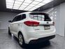 🔥2015 KIA 起亞 Carens 豪華版 🔥(200) 超便宜 國產休旅 【 阿龍中古車 0968-691-205】★父親節特惠好禮雙重奏✔️饗食天堂餐券4張+✔️開運888紅包★  第3張縮圖