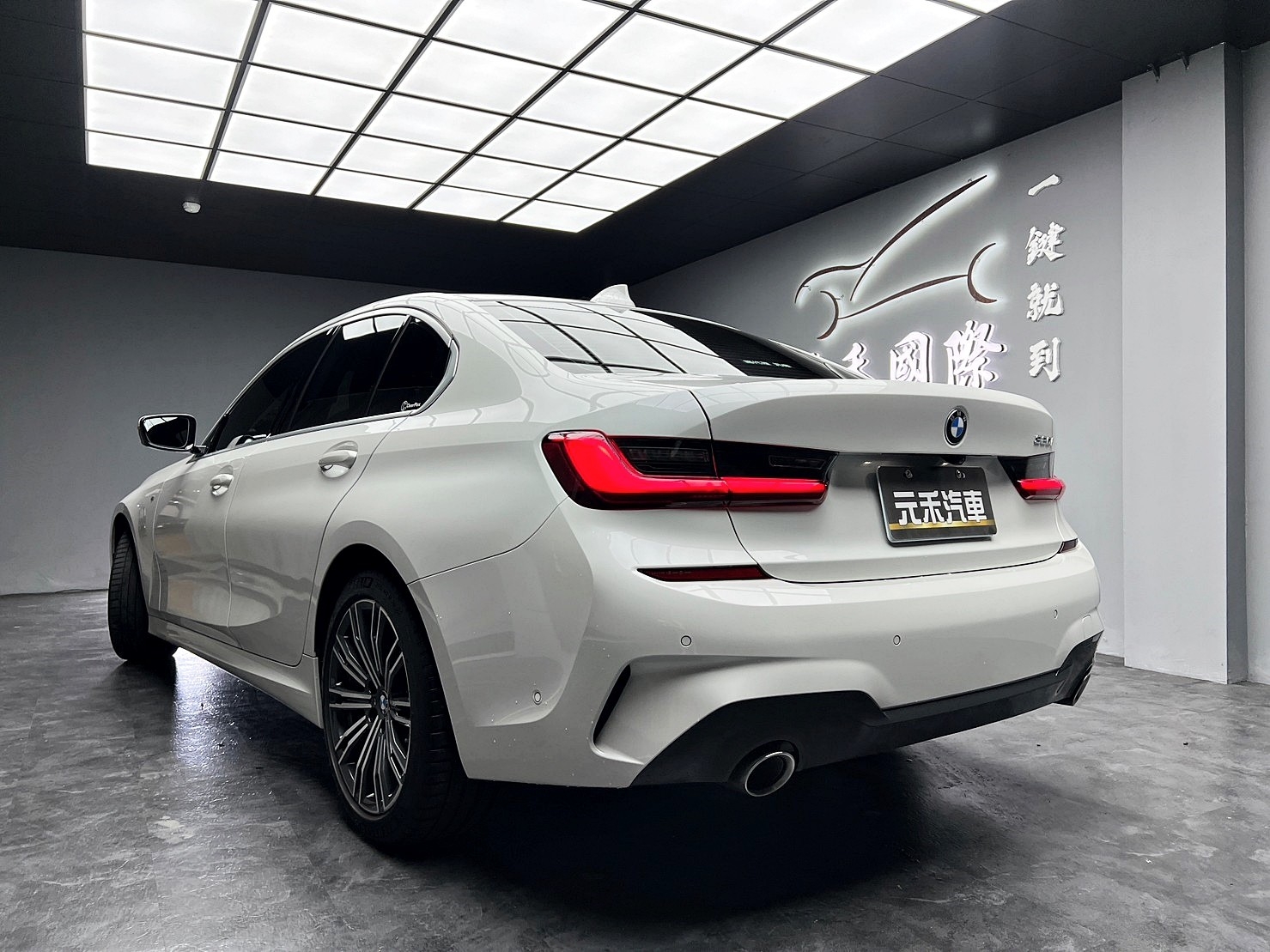 🔥2020 G20 320i M 5AU 跟車 虛擬座艙 超低里程🔥(114) 【 阿龍中古車 0968-691-205】★父親節特惠好禮雙重奏✔️饗食天堂餐券4張+✔️開運888紅包★  第3張相片
