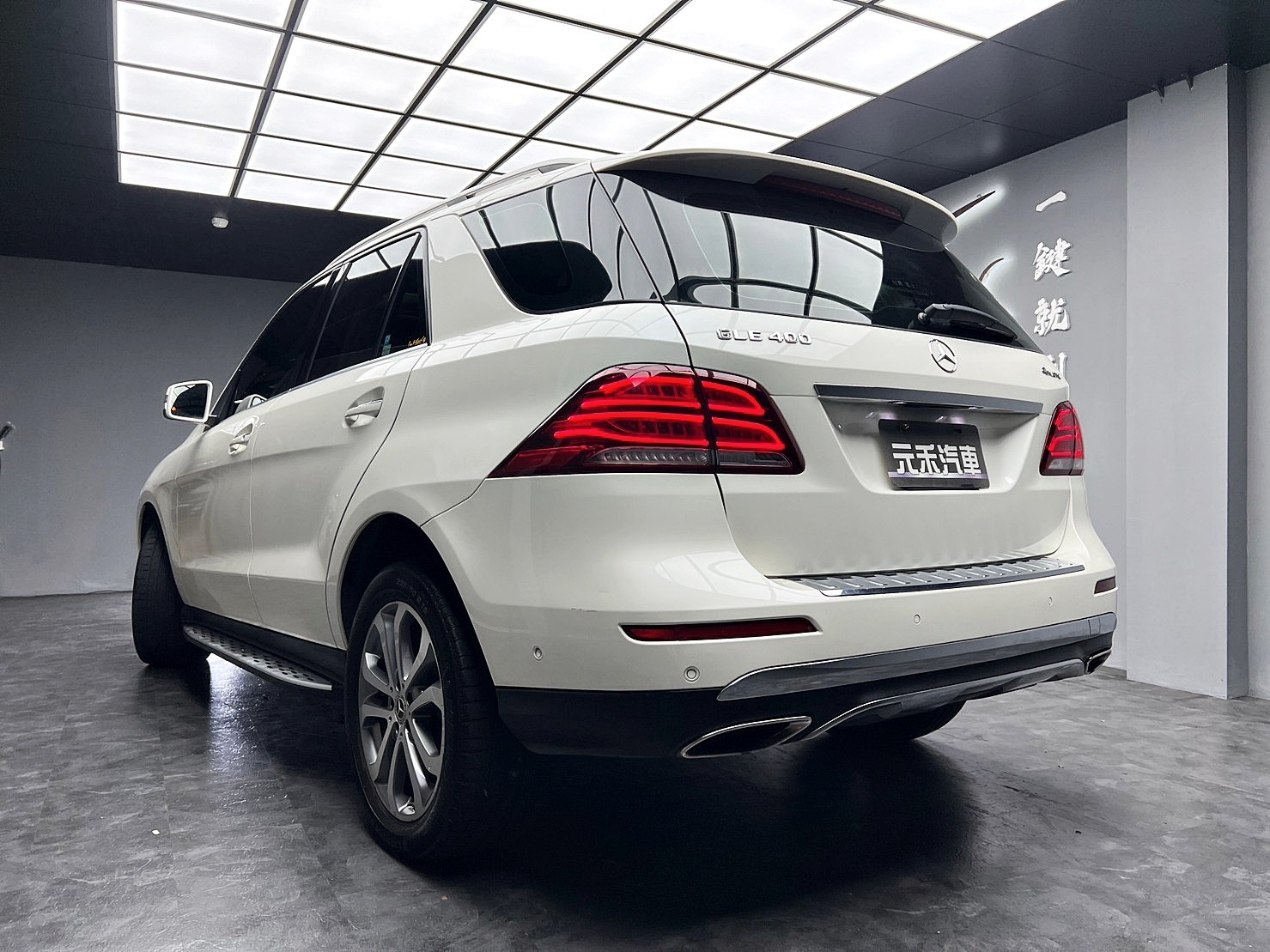 🔥2017 W166 GLE400 4MATIC LUX 環景 電尾門 LED 雙魚眼頭燈 🔥(251)【 阿龍中古車 0968-691-205】★父親節特惠好禮雙重奏✔️饗食天堂餐券4張+✔️開運888紅包★  第2張相片