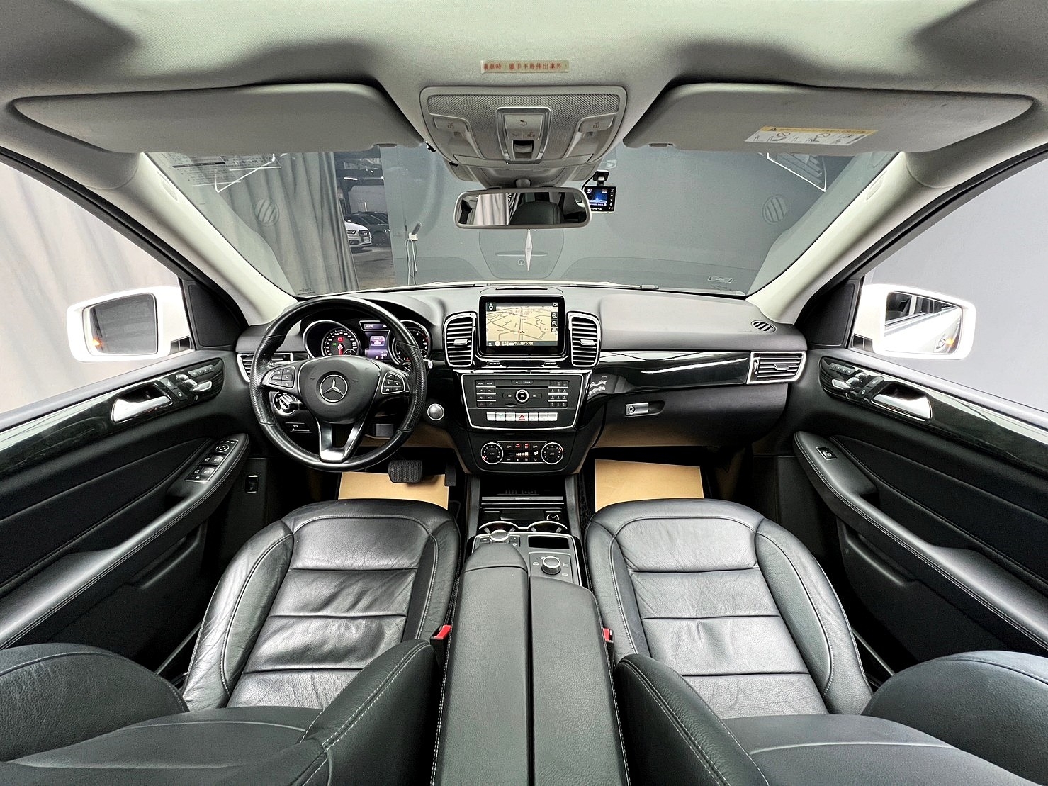 🔥2017 W166 GLE400 4MATIC LUX 環景 電尾門 LED 雙魚眼頭燈 🔥(251)【 阿龍中古車 0968-691-205】★父親節特惠好禮雙重奏✔️饗食天堂餐券4張+✔️開運888紅包★  第4張相片