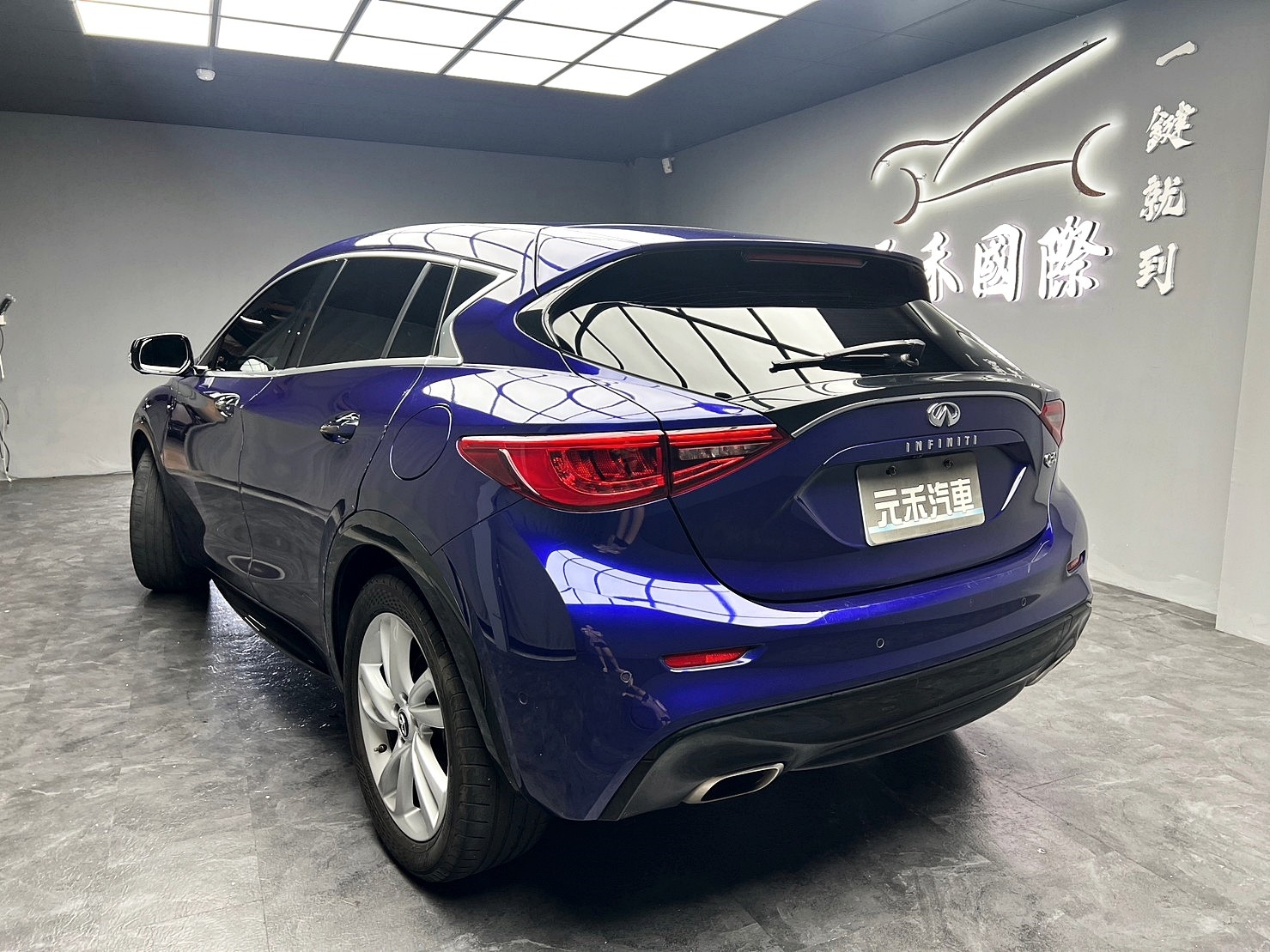 獨特 雙生車 🔥2016 Q30 風尚版 全景天窗 ACC跟車 環景 🔥(155)【 阿龍中古車 0968-691-205】★父親節特惠倒數中✔️饗食天堂餐券4張+✔️開運888紅包★  第2張相片