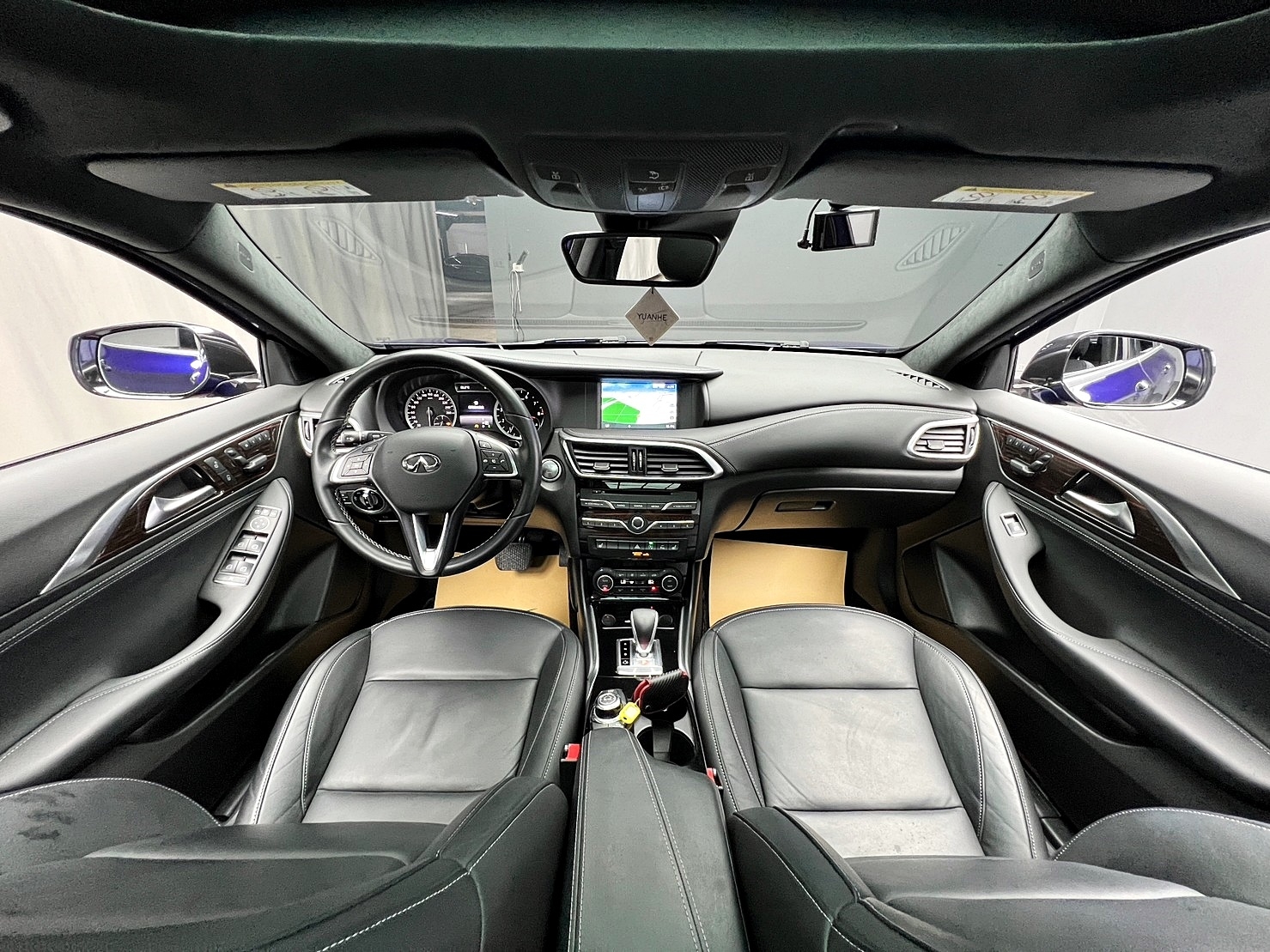 獨特 雙生車 🔥2016 Q30 風尚版 全景天窗 ACC跟車 環景 🔥(155)【 阿龍中古車 0968-691-205】★父親節特惠倒數中✔️饗食天堂餐券4張+✔️開運888紅包★  第4張相片