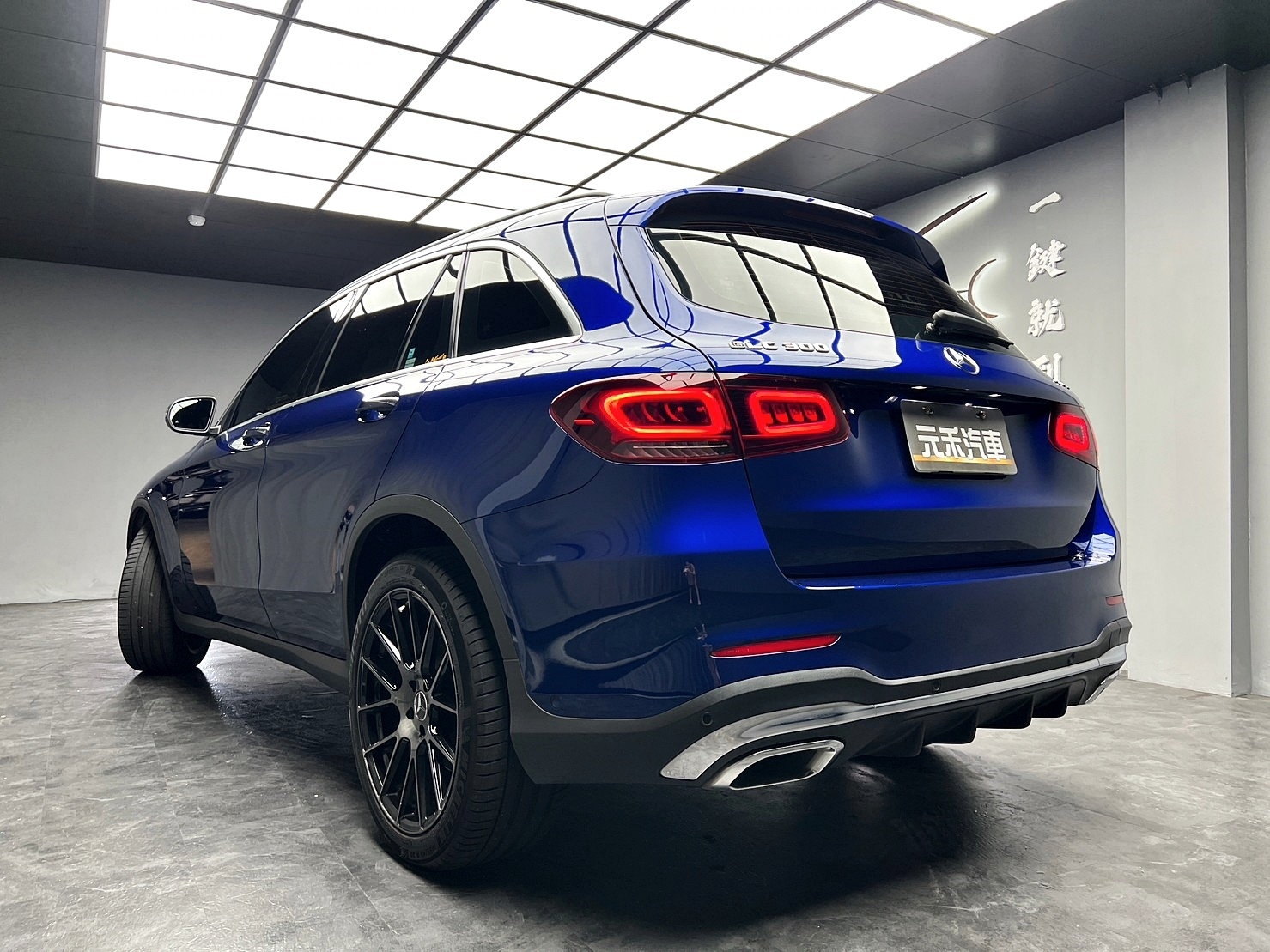 🔥2020式 小改款 X253 GLC300 2.0h 4MATIC 輕油電 黑岑木 氣氛燈 ACC跟車 🔥(123)【 阿龍中古車 0968-691-205】★父親節特惠倒數中✔️饗食天堂餐券4張+✔️開運888紅包★  第9張相片