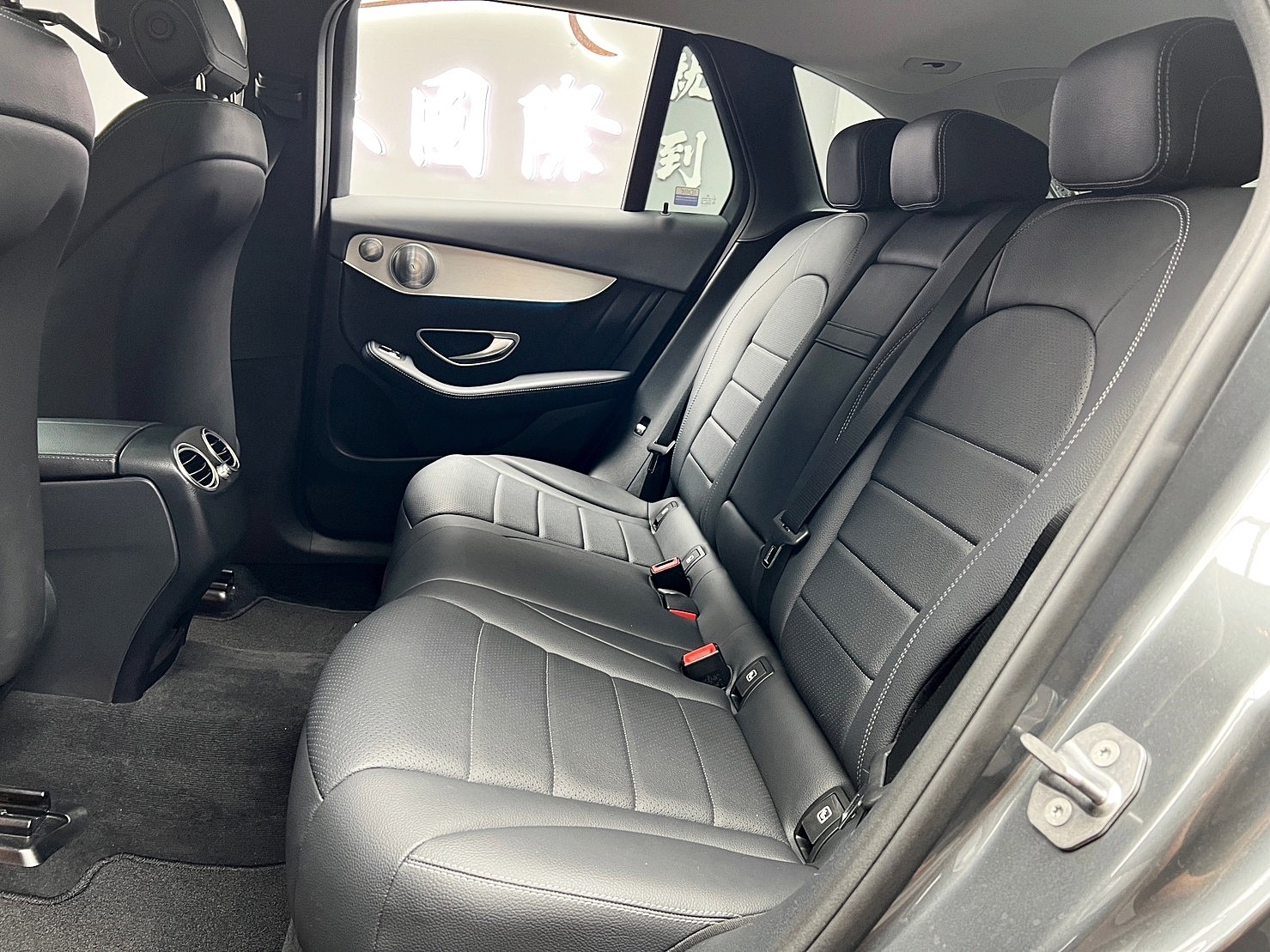 🔥2018式 X253 GLC250 AMG 夜色套件 柏林之音 🔥(141)【 阿龍中古車 0968-691-205】★父親節特惠倒數中✔️饗食天堂餐券4張+✔️開運888紅包★  第9張相片