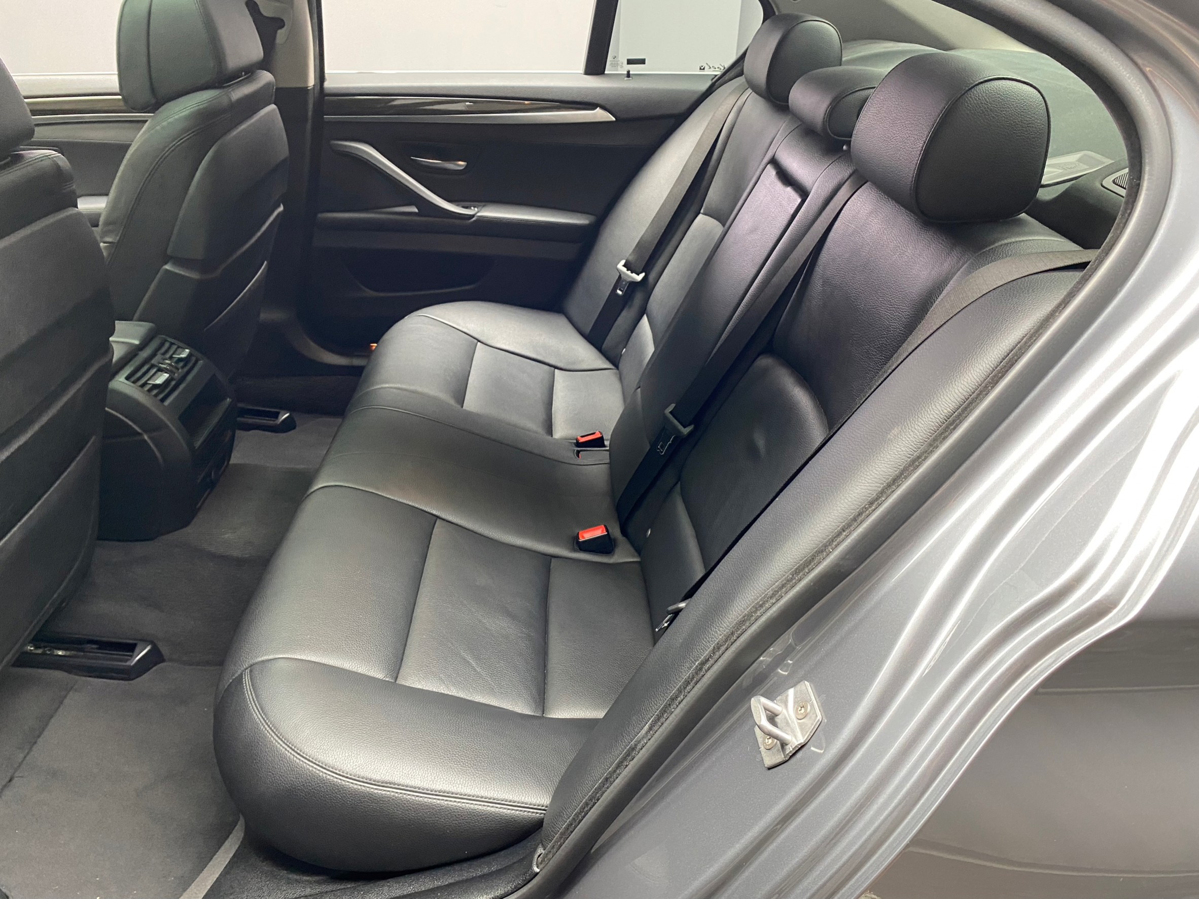 🔥2016 F10 520i Pure Luxury 冷熱通風椅 HK音響 🔥(225)【 阿龍中古車 0968-691-205】  第2張相片