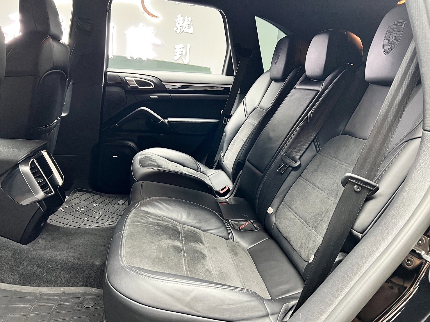 🔥2017式 凱燕 Cayenne Diesel 柴油 白金版 跑車套件 Bose 🔥(044)【 阿龍中古車 0968-691-205】  第3張相片