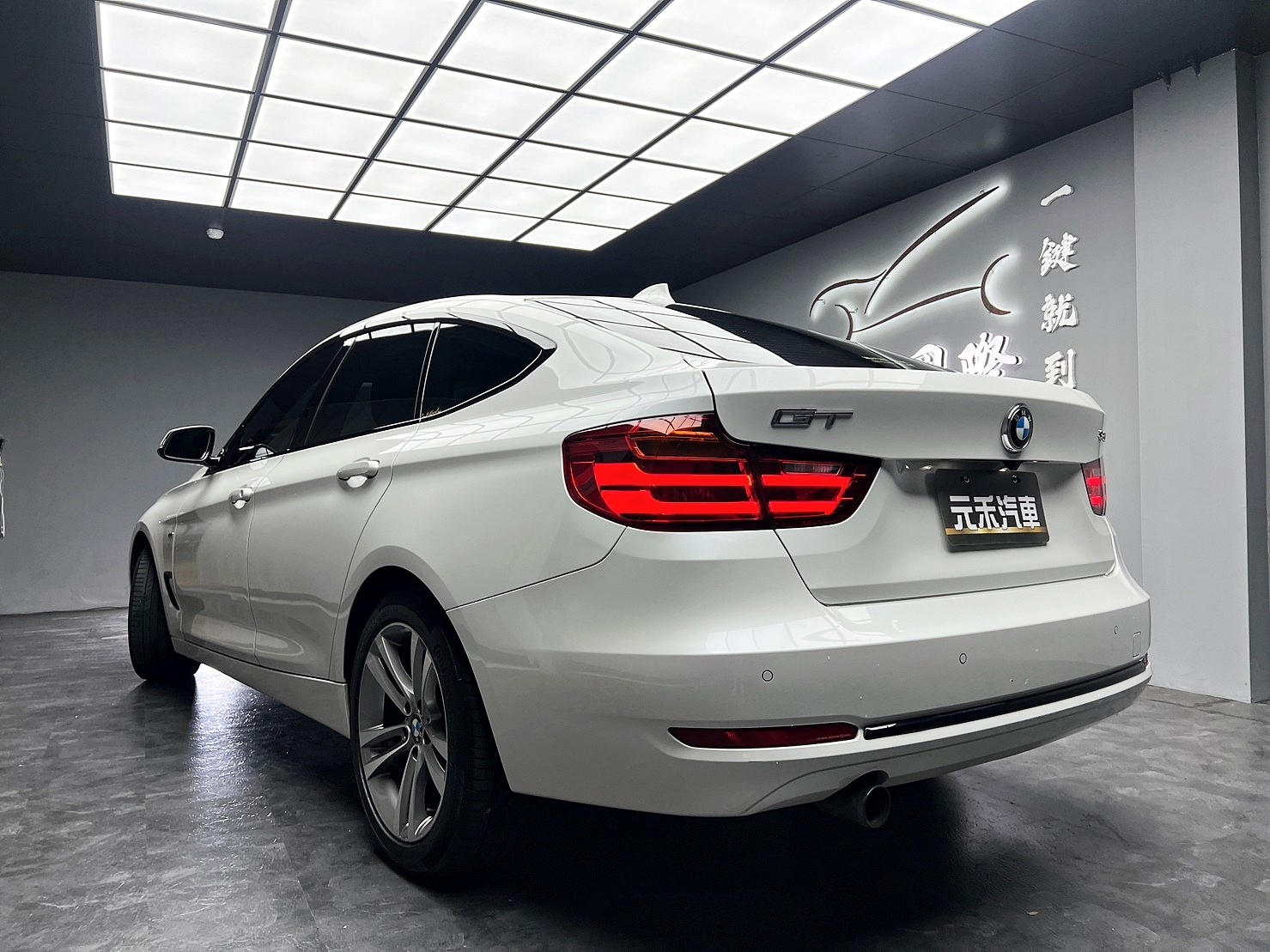 🔥2014式 F34 BMW 320i GT Sport 電尾翼 轎式 旅行車 🔥(170)【 阿龍中古車 0968-691-205】  第5張相片