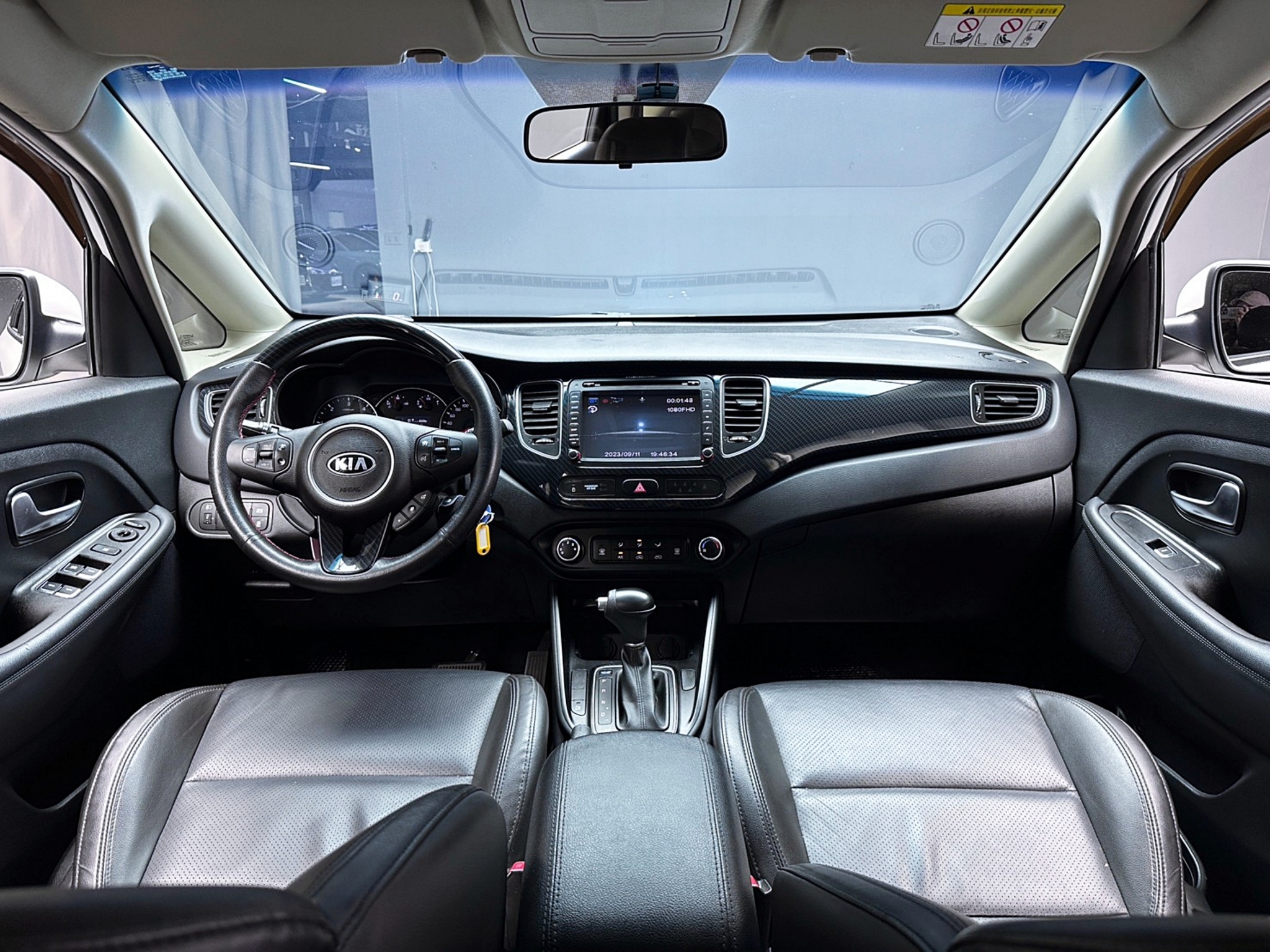 🔥2017 Kia 起亞 Carens CRDi 柴油 豪華版 改帥氣套件 🔥(145)【 阿龍中古車 0968-691-205】  第4張相片