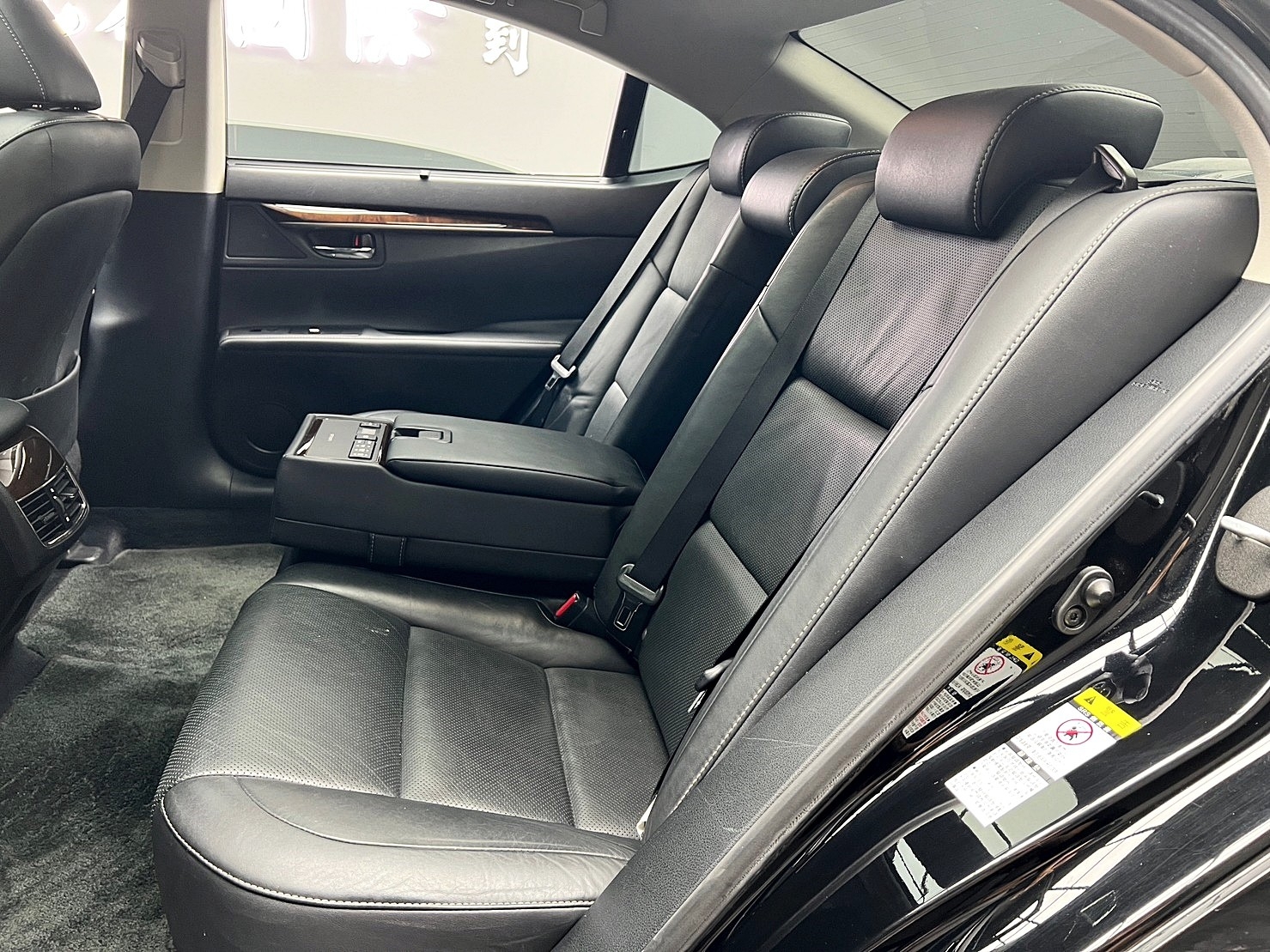 🔥2015 Lexus 第六代改款 ES350 旗艦版 V6 天窗 電動通風椅 🔥(158)【 阿龍中古車 0968-691-205】  第2張相片