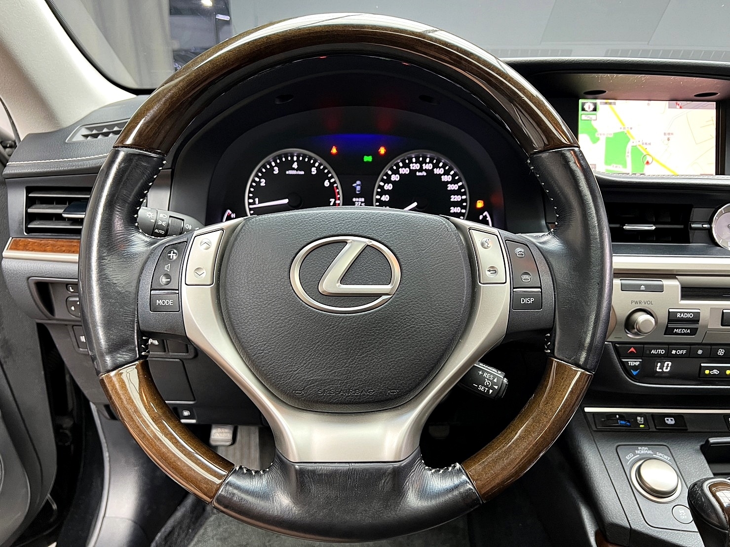 🔥2015 Lexus 第六代改款 ES350 旗艦版 V6 天窗 電動通風椅 🔥(158)【 阿龍中古車 0968-691-205】  第5張相片